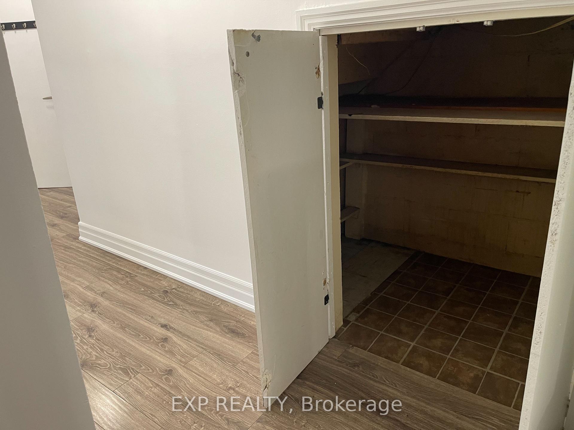 Photo 18 of 41 Bloem Avenue, Toronto, Caledonia-Fairbank — HOMEH