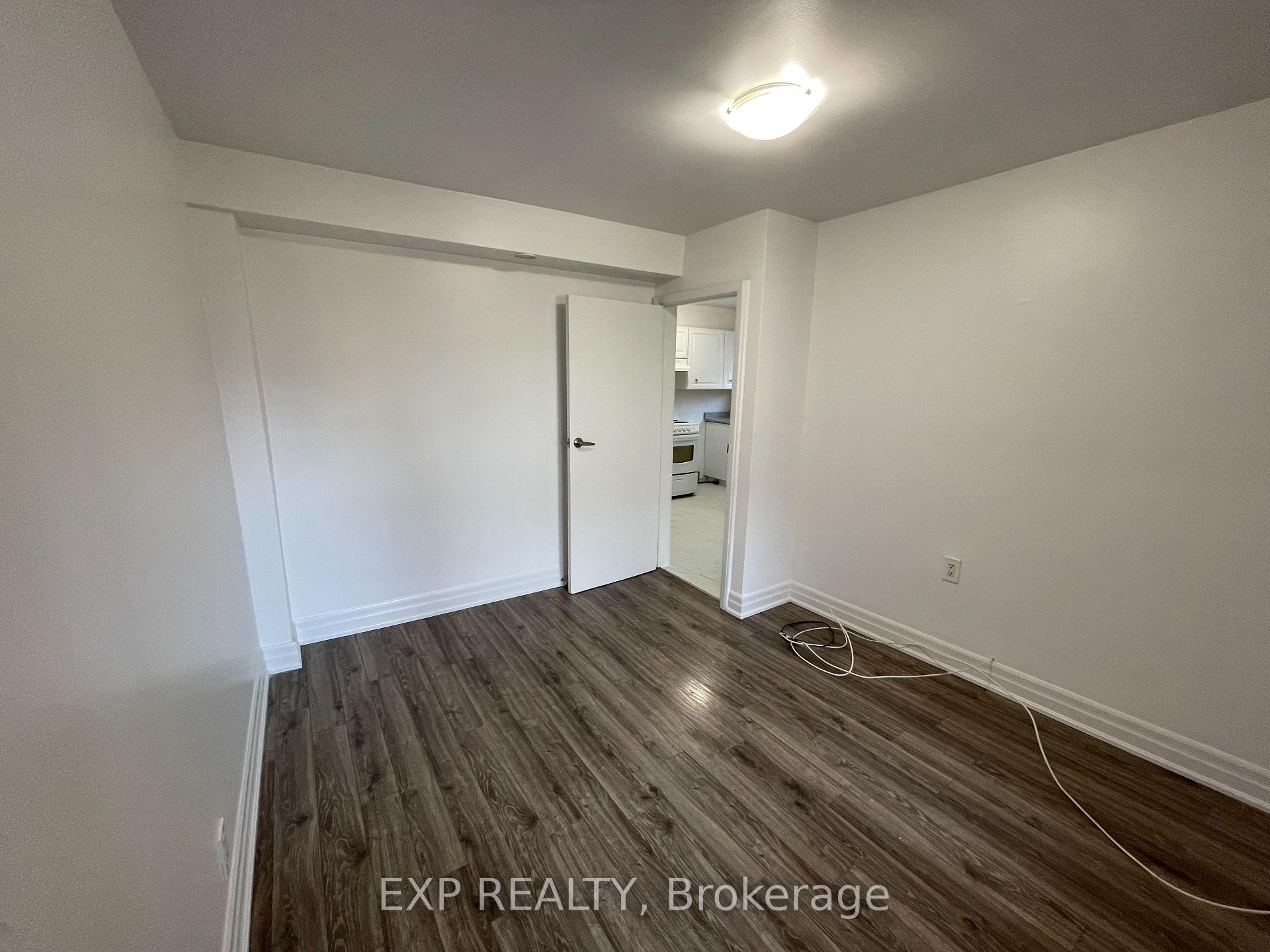Photo 23 of 41 Bloem Avenue, Toronto, Caledonia-Fairbank — HOMEH
