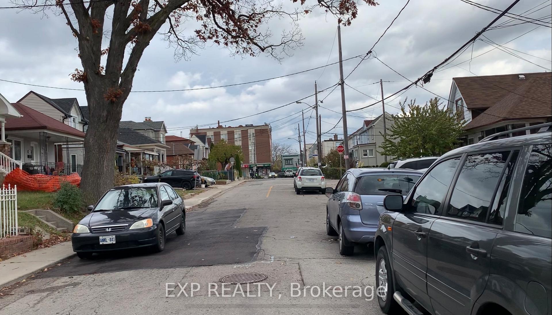 Photo 30 of 41 Bloem Avenue, Toronto, Caledonia-Fairbank — HOMEH