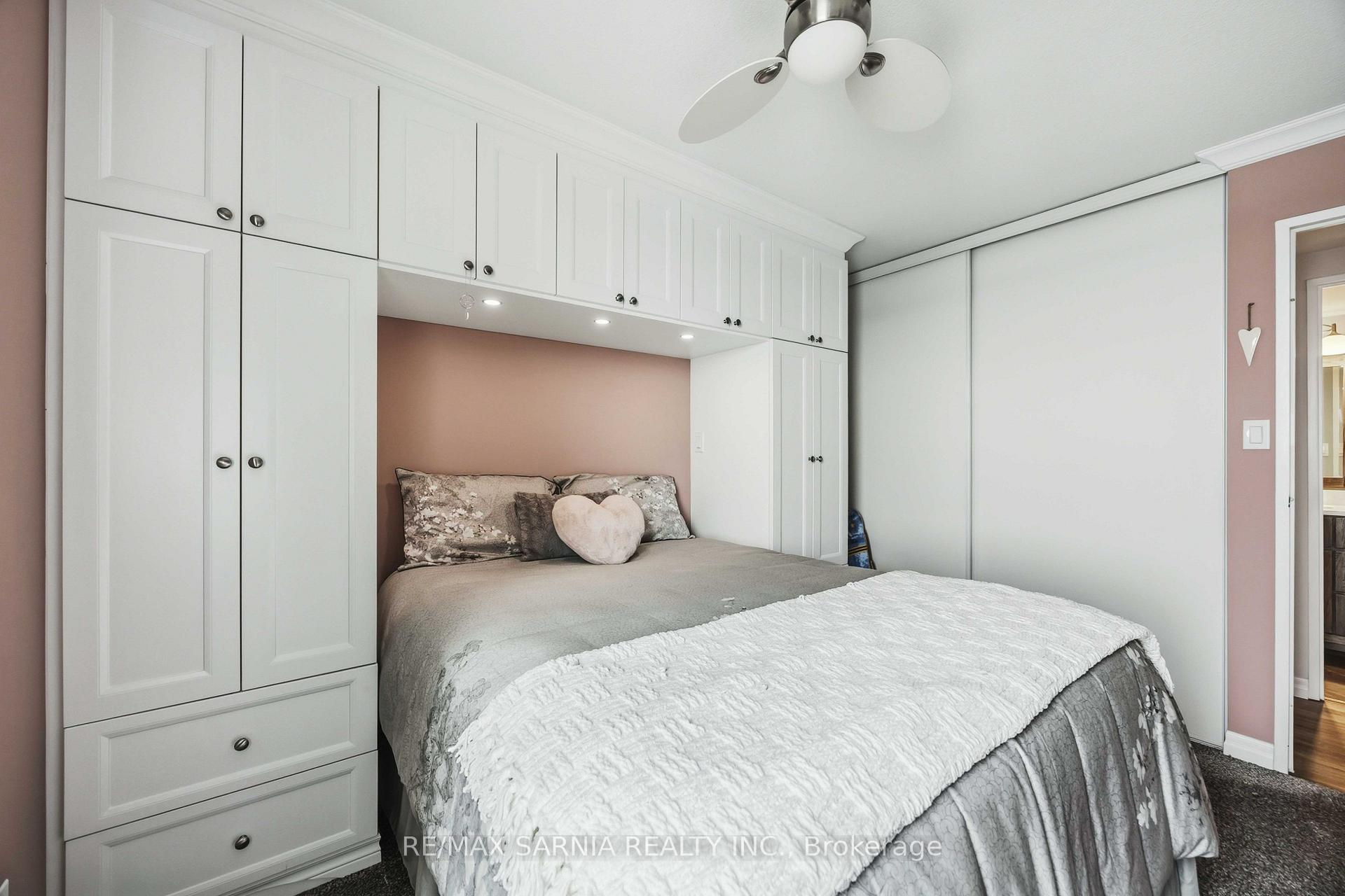 Photo 20 of Unit 1204, 155 Front Street N, Sarnia — HOMEH
