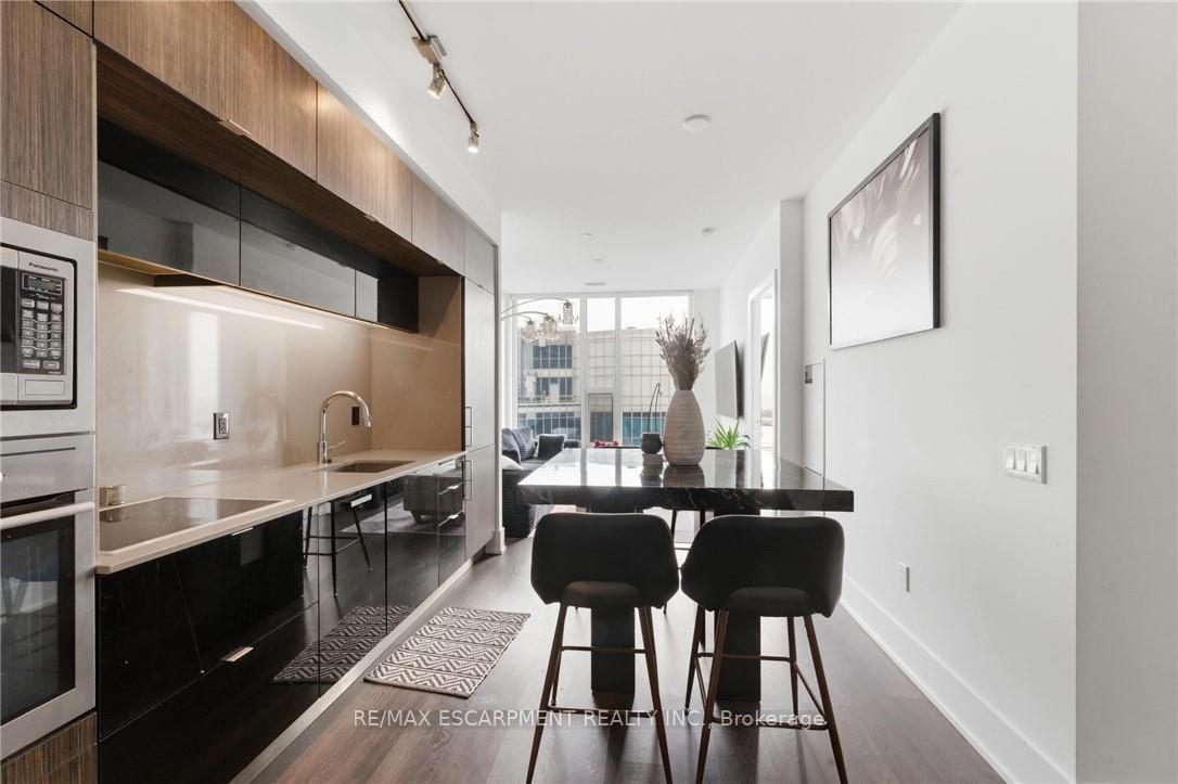 Photo 3 of Unit 3807, 10 York Street, Toronto, Waterfront Communities — HOMEH