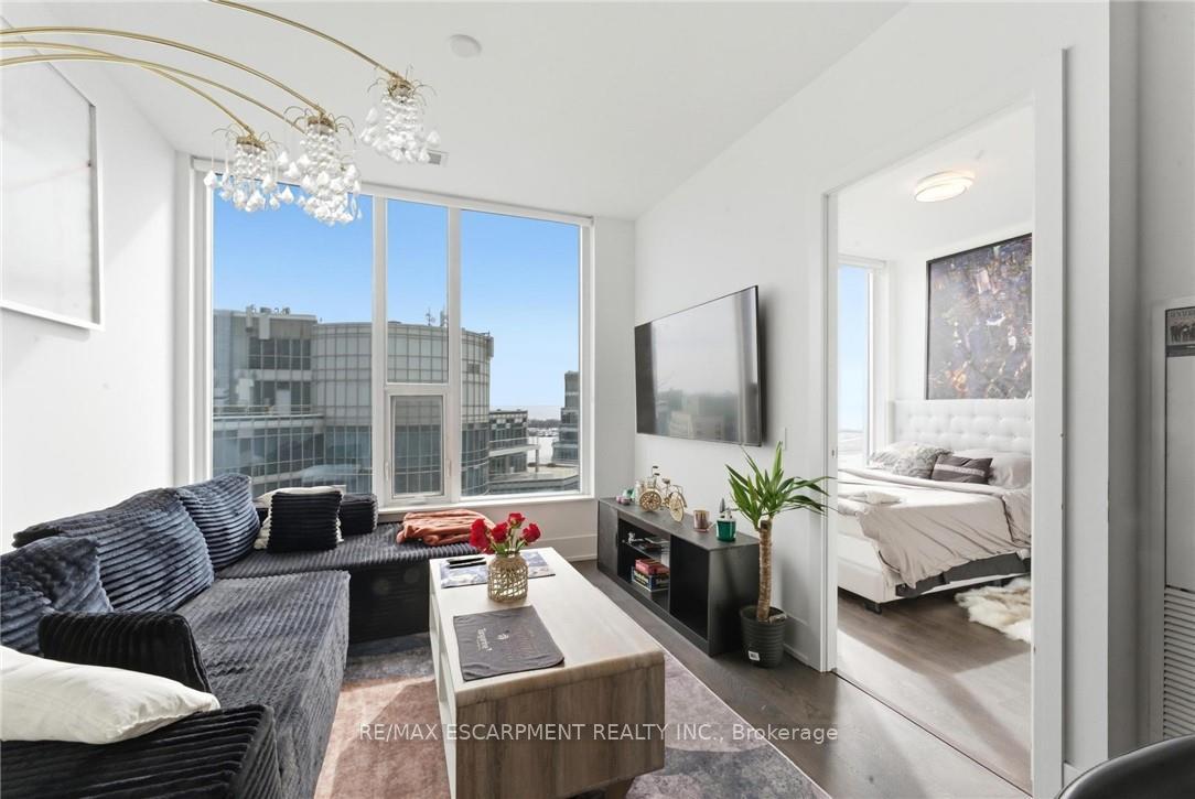 Photo 4 of Unit 3807, 10 York Street, Toronto, Waterfront Communities — HOMEH