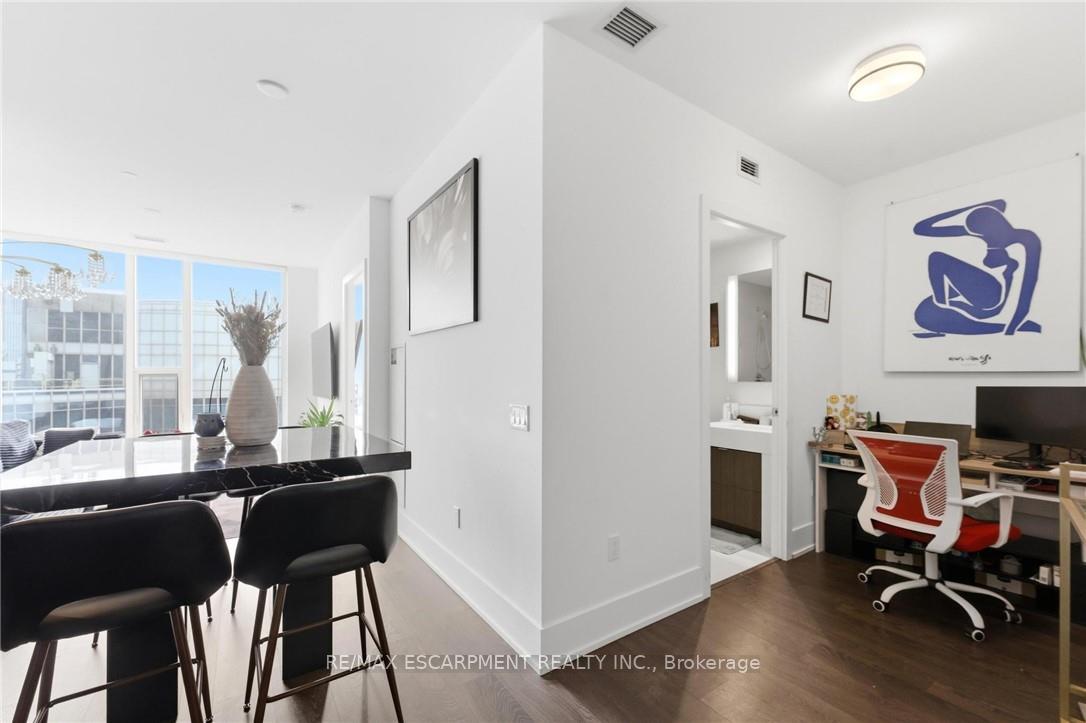 Photo 8 of Unit 3807, 10 York Street, Toronto, Waterfront Communities — HOMEH