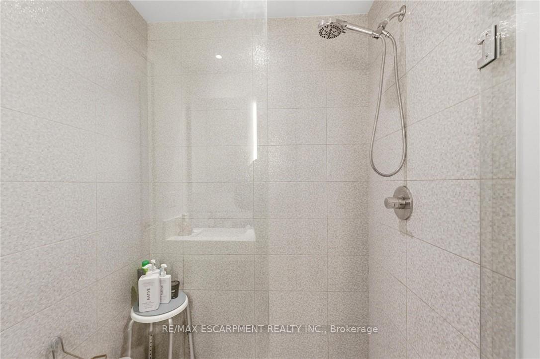 Photo 10 of Unit 3807, 10 York Street, Toronto, Waterfront Communities — HOMEH
