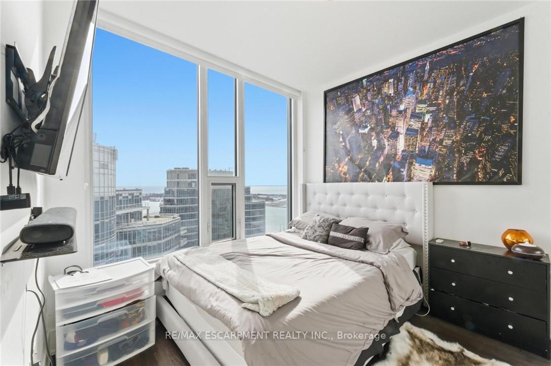 Photo 13 of Unit 3807, 10 York Street, Toronto, Waterfront Communities — HOMEH