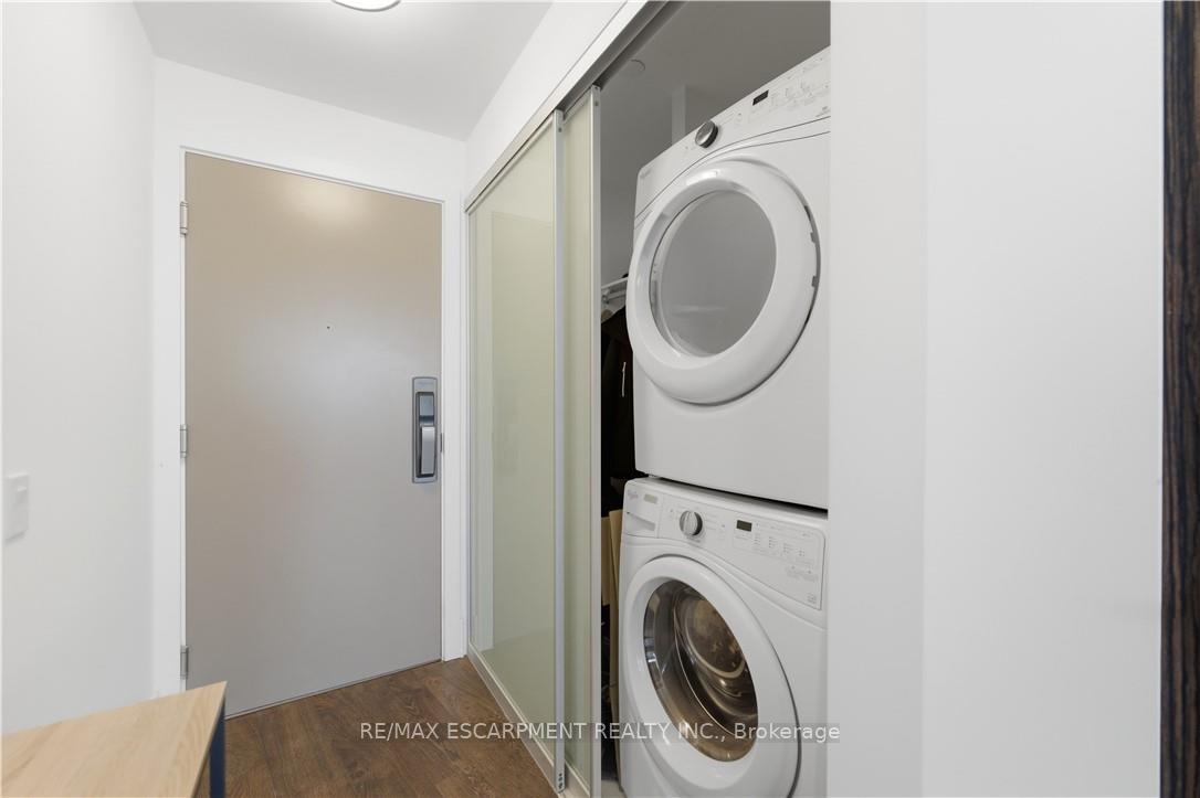 Photo 16 of Unit 3807, 10 York Street, Toronto, Waterfront Communities — HOMEH