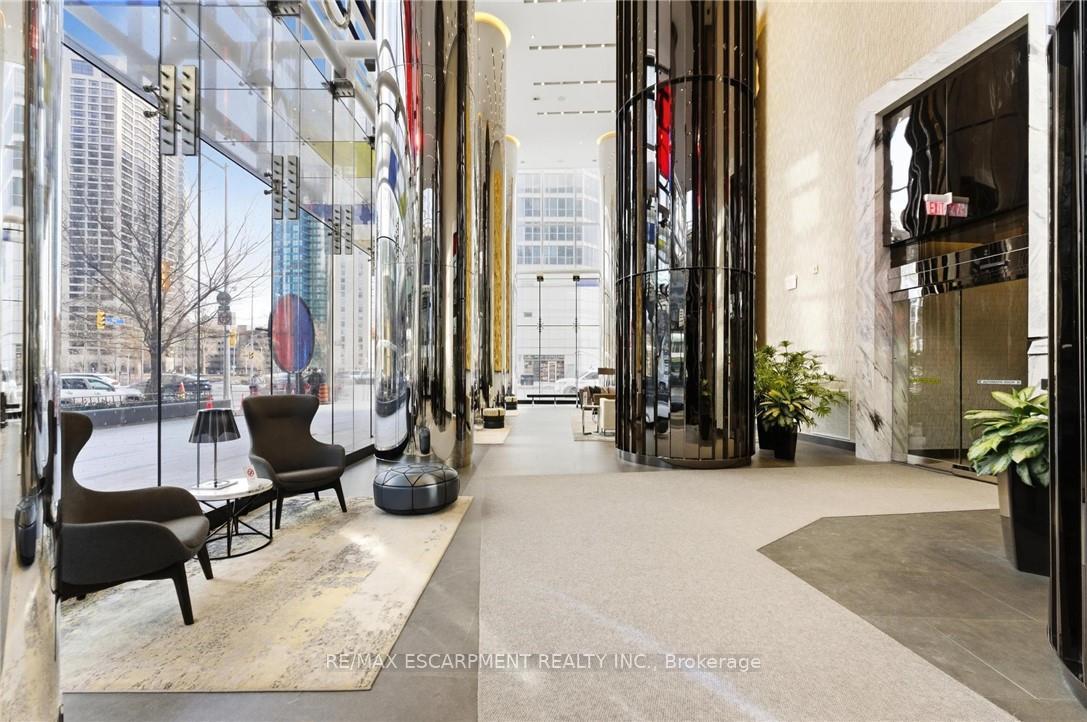 Photo 32 of Unit 3807, 10 York Street, Toronto, Waterfront Communities — HOMEH