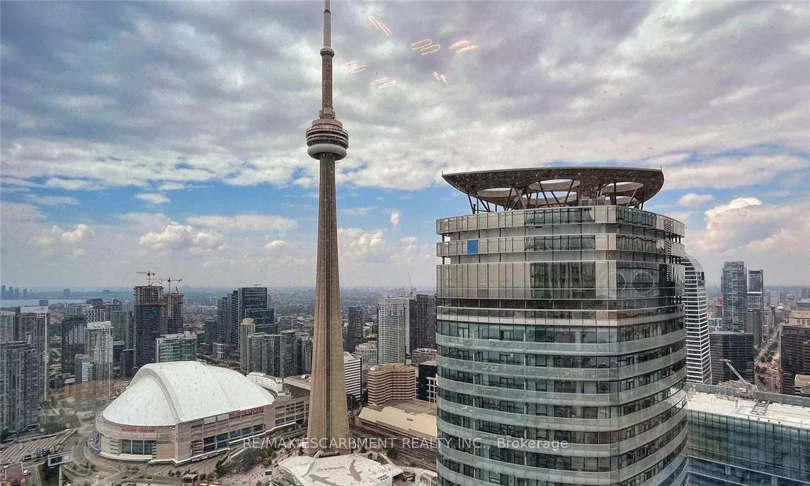 Photo 38 of Unit 3807, 10 York Street, Toronto, Waterfront Communities — HOMEH