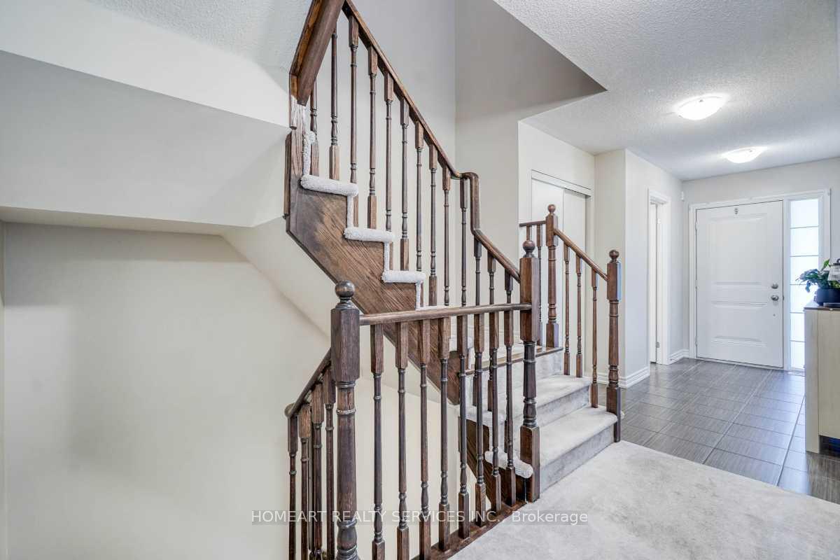 Photo 4 of 2337 Steeplechase Street, Oshawa, Windfields — HOMEH