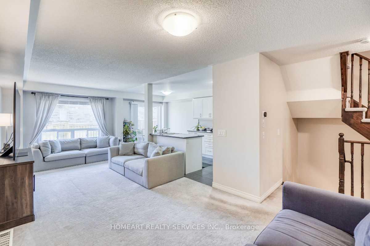 Photo 6 of 2337 Steeplechase Street, Oshawa, Windfields — HOMEH