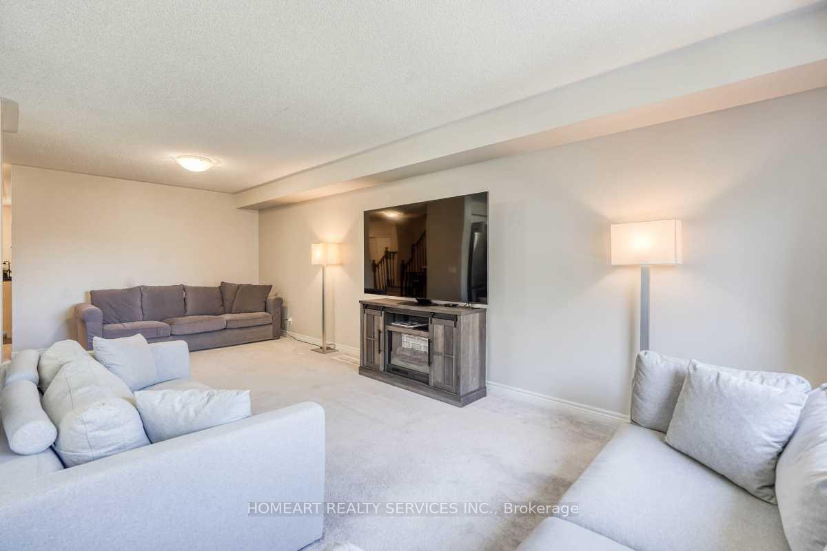 Photo 8 of 2337 Steeplechase Street, Oshawa, Windfields — HOMEH