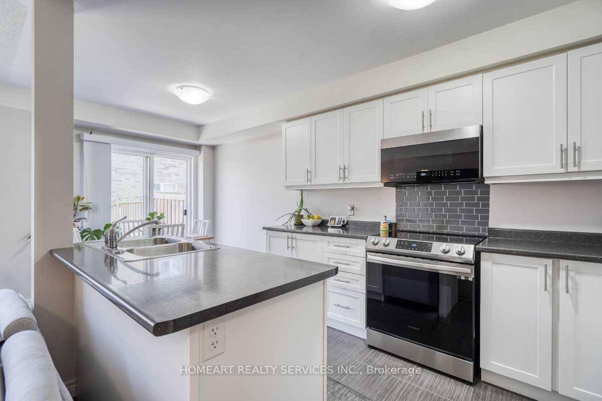 Photo 10 of 2337 Steeplechase Street, Oshawa, Windfields — HOMEH