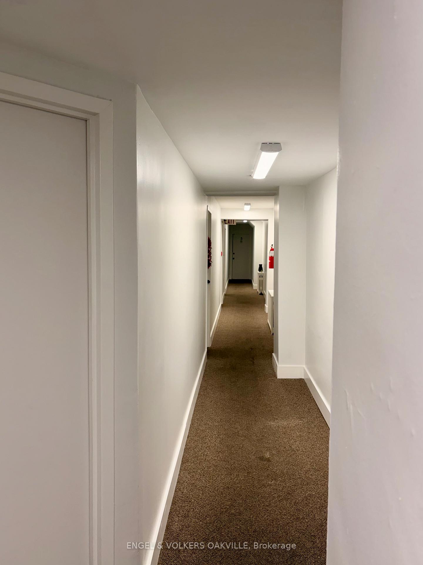 Photo 4 of Unit 3, 155 Lakeshore Road E, Oakville, Old Oakville — HOMEH