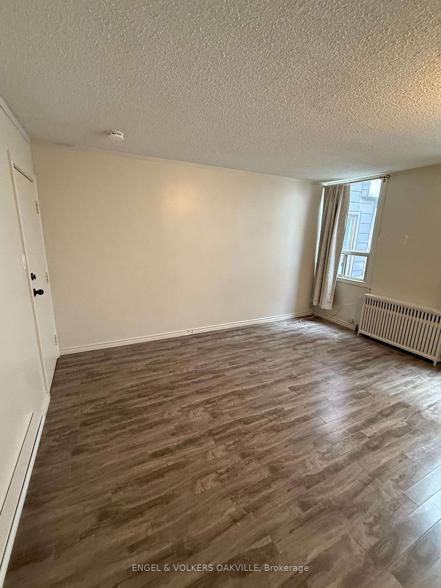 Photo 12 of Unit 3, 155 Lakeshore Road E, Oakville, Old Oakville — HOMEH