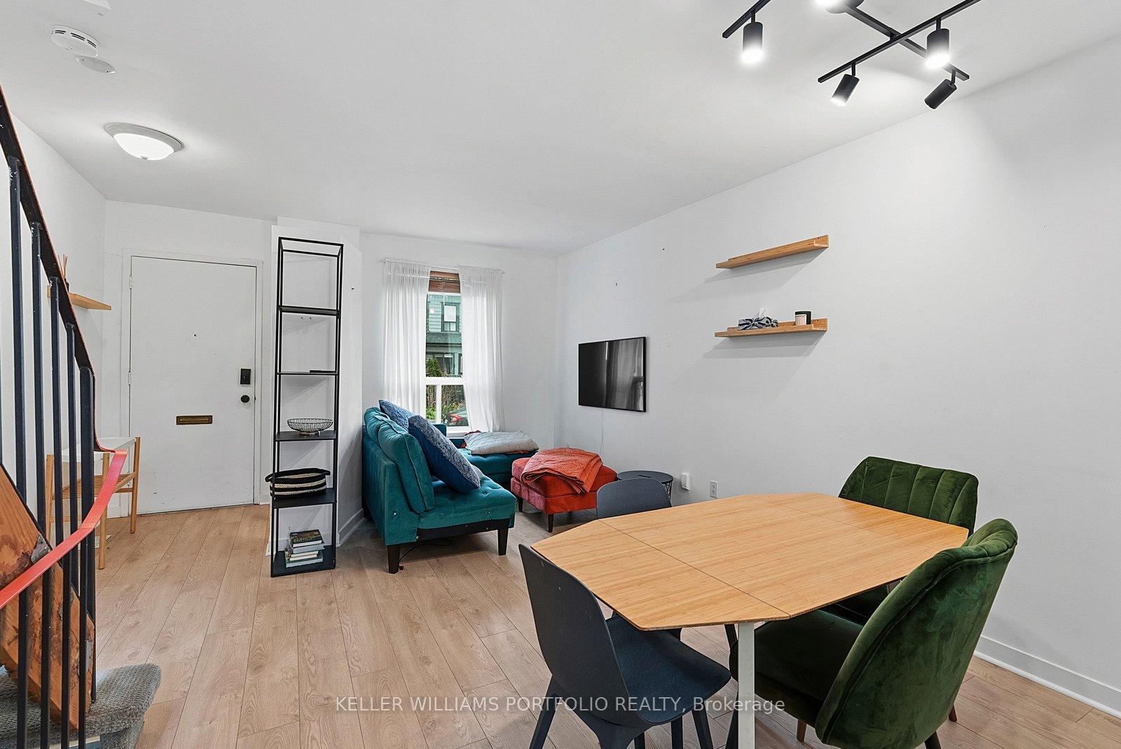 Photo 8 of 15 Myrtle Avenue, Toronto, South Riverdale — HOMEH