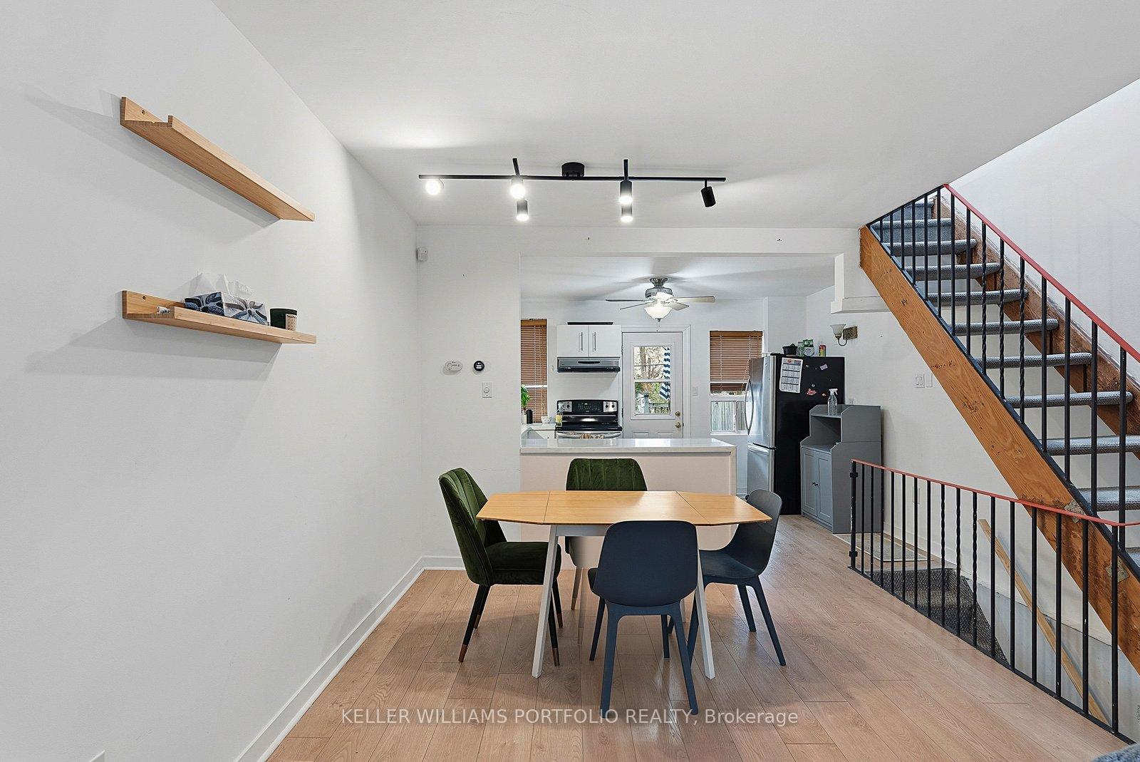 Photo 11 of 15 Myrtle Avenue, Toronto, South Riverdale — HOMEH