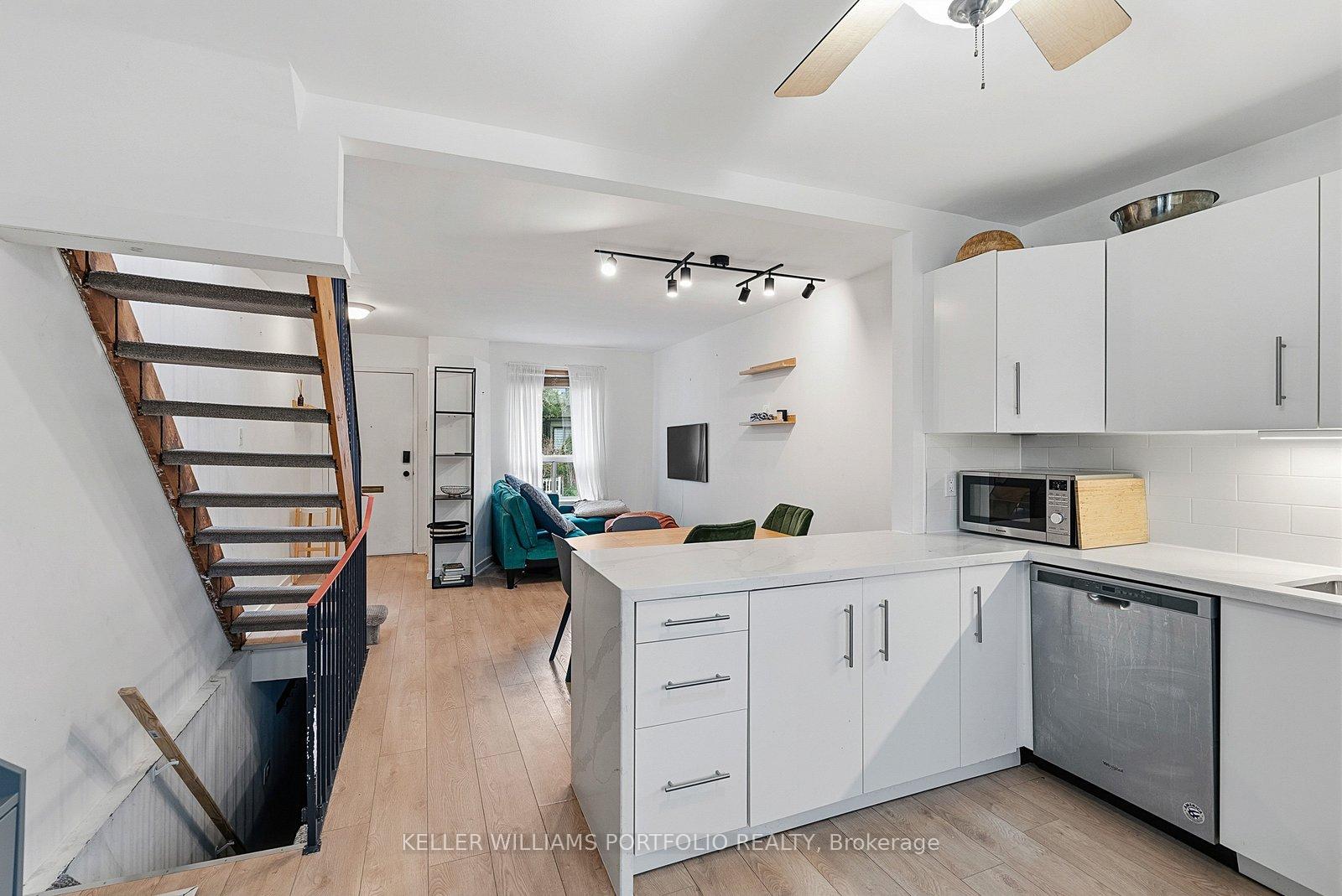 Photo 15 of 15 Myrtle Avenue, Toronto, South Riverdale — HOMEH