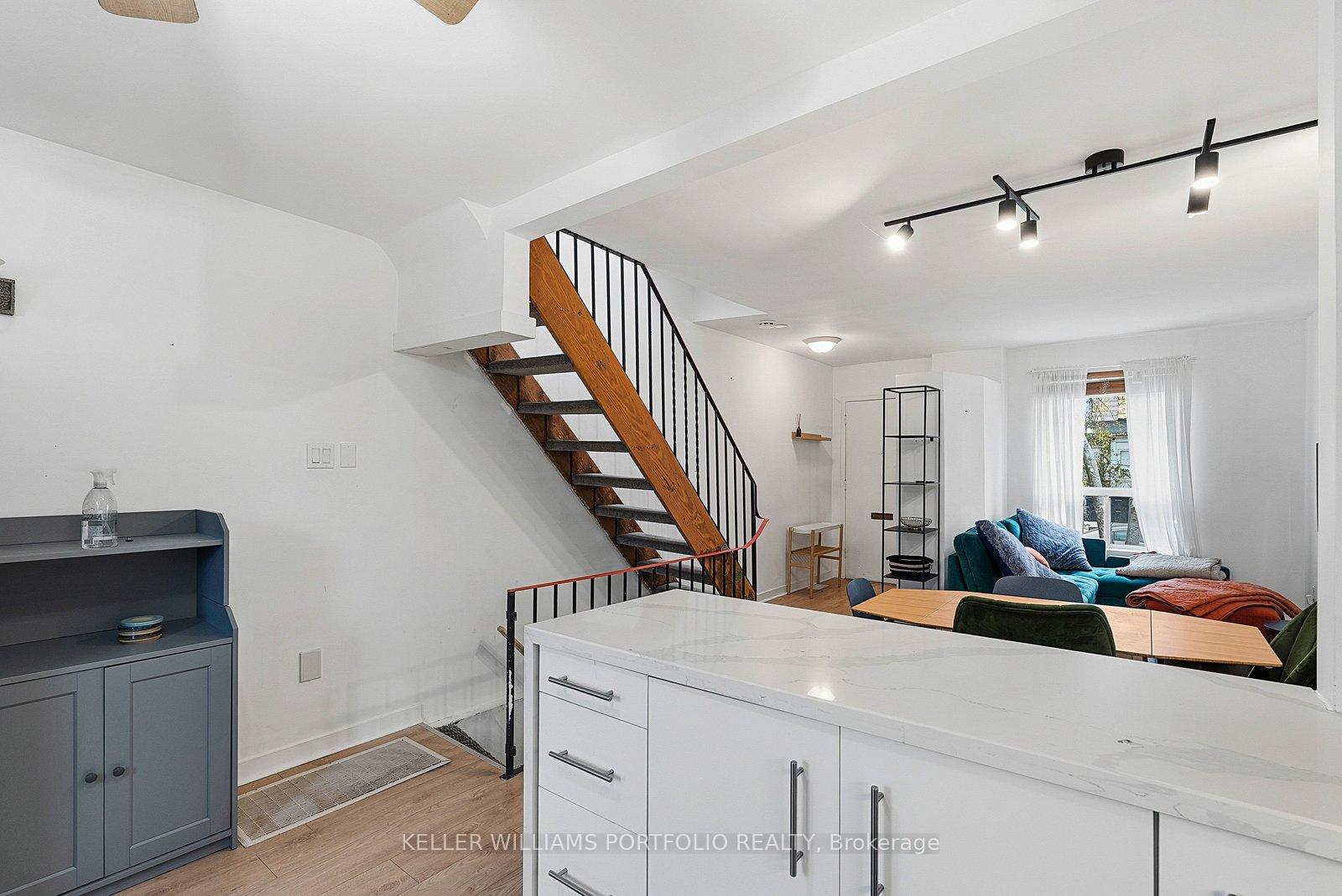 Photo 16 of 15 Myrtle Avenue, Toronto, South Riverdale — HOMEH