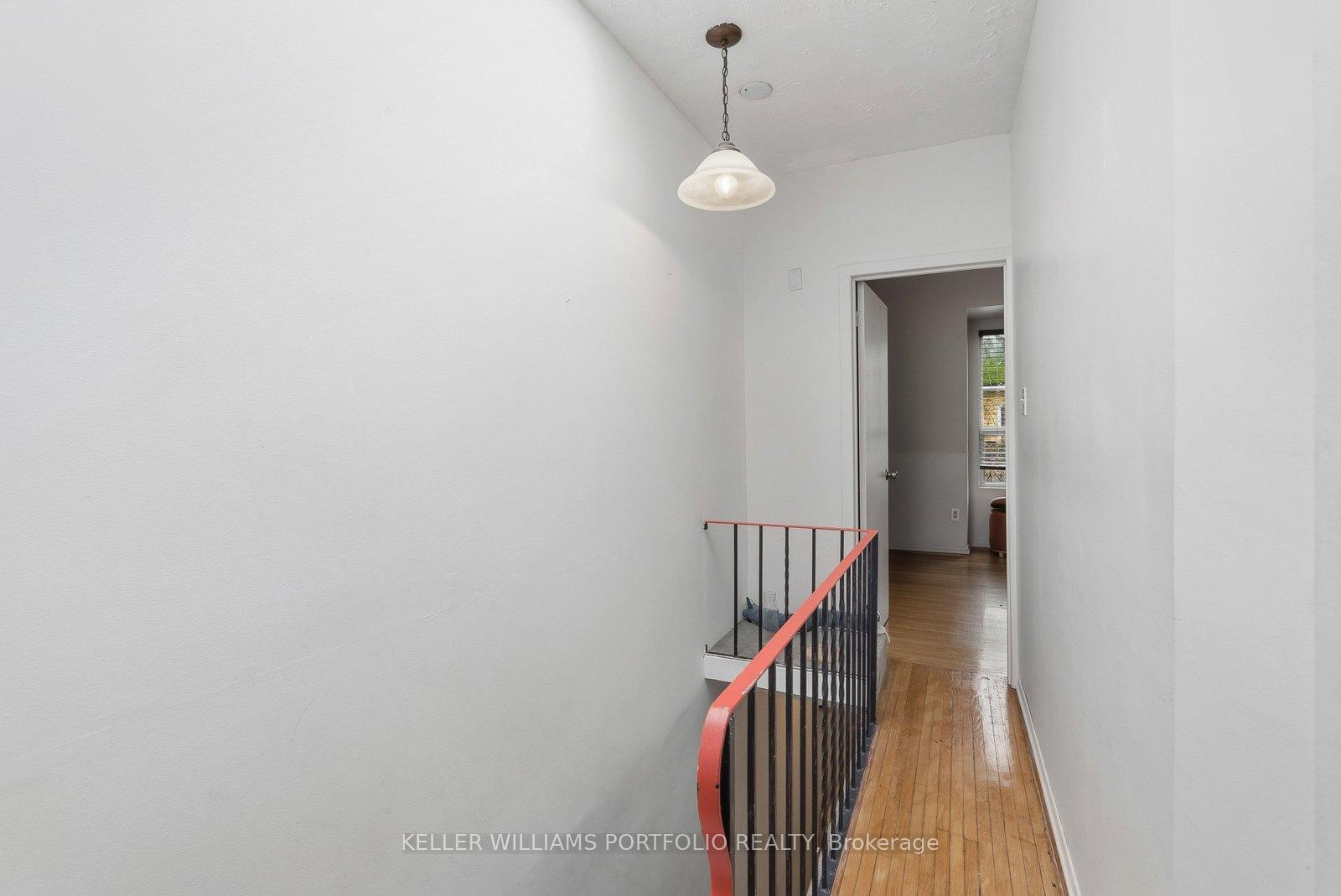 Photo 17 of 15 Myrtle Avenue, Toronto, South Riverdale — HOMEH