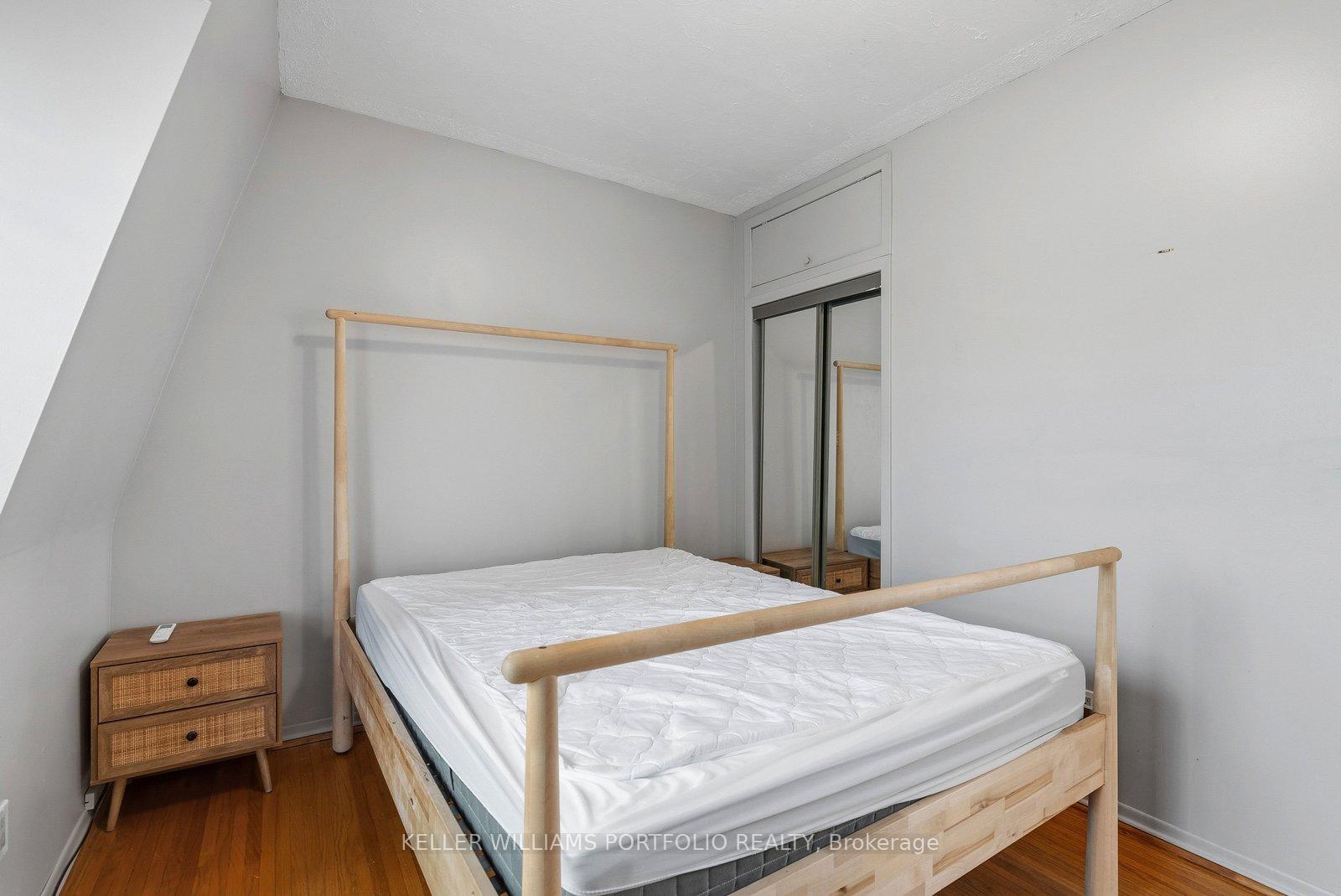 Photo 20 of 15 Myrtle Avenue, Toronto, South Riverdale — HOMEH