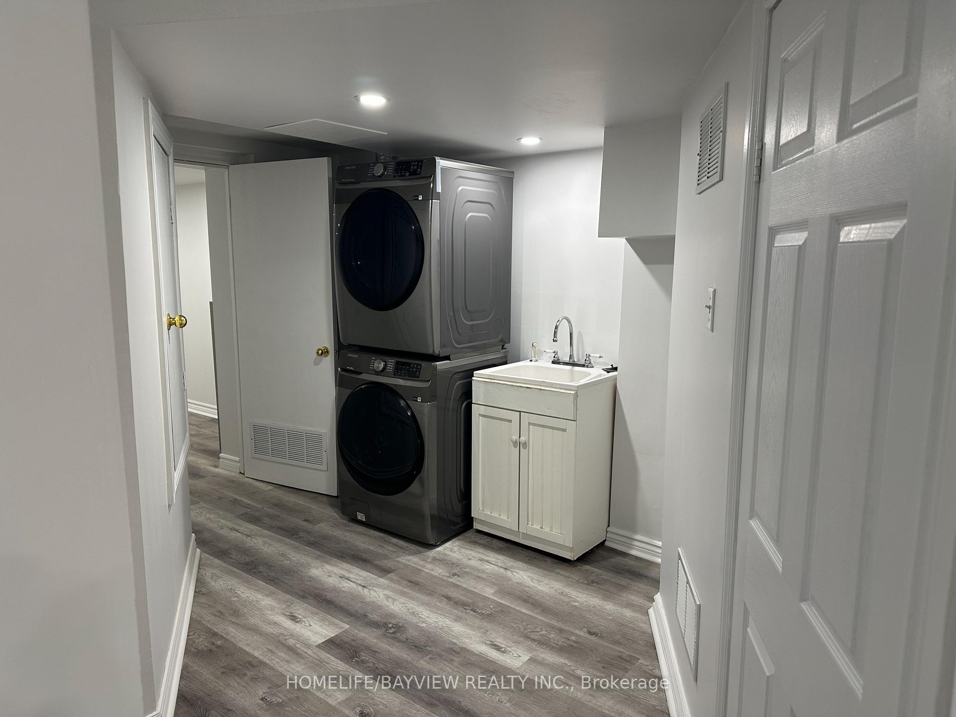 Photo 7 of 36 Rosanna(Lower Level) Crescent, Vaughan, Maple — HOMEH