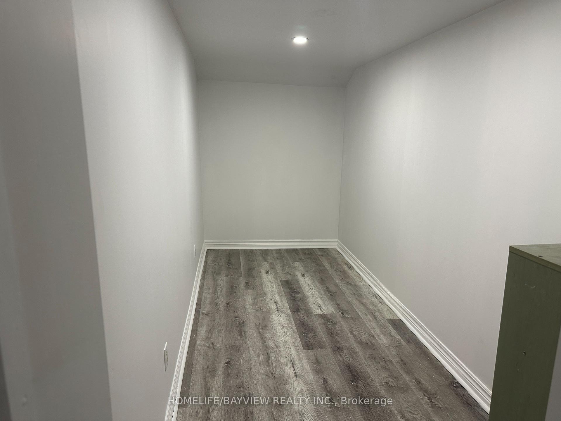 Photo 8 of 36 Rosanna(Lower Level) Crescent, Vaughan, Maple — HOMEH