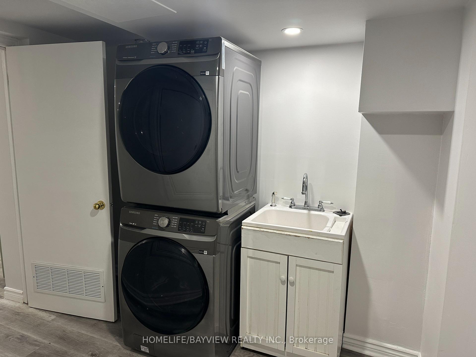 Photo 9 of 36 Rosanna(Lower Level) Crescent, Vaughan, Maple — HOMEH