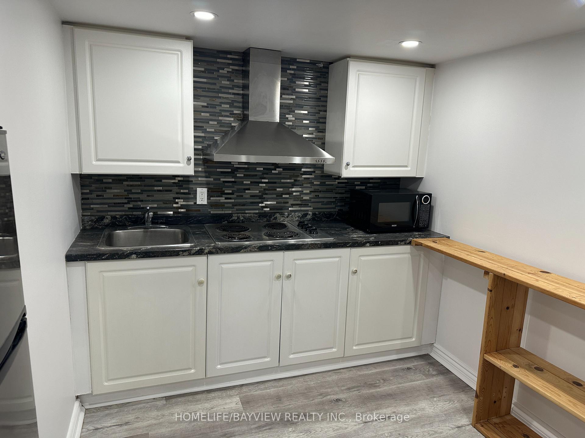 Photo 10 of 36 Rosanna(Lower Level) Crescent, Vaughan, Maple — HOMEH