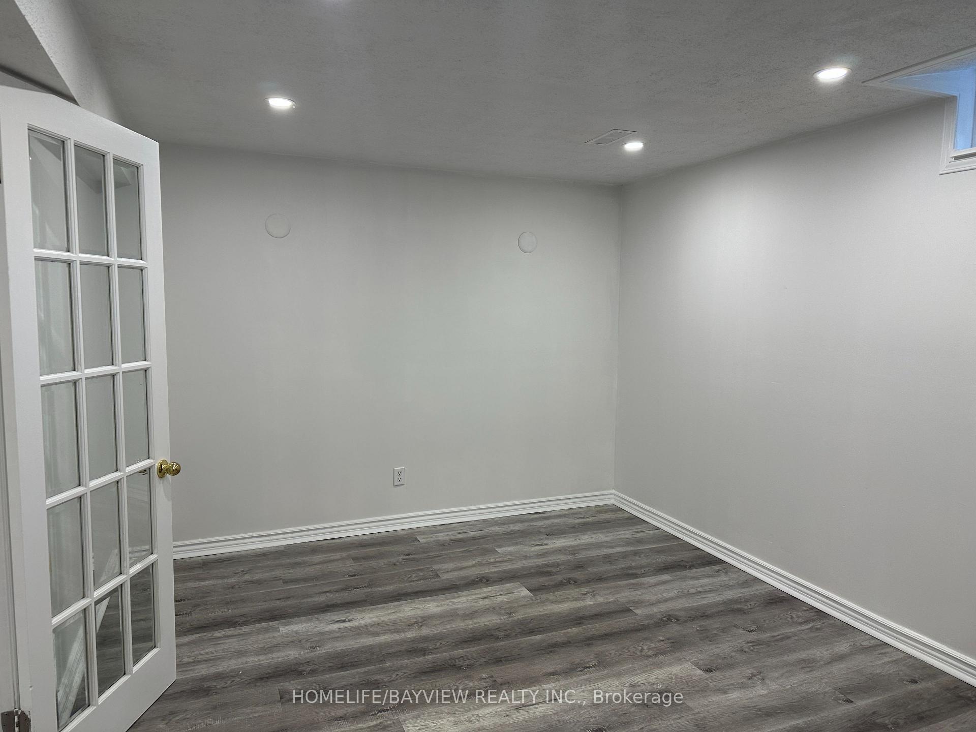 Photo 14 of 36 Rosanna(Lower Level) Crescent, Vaughan, Maple — HOMEH