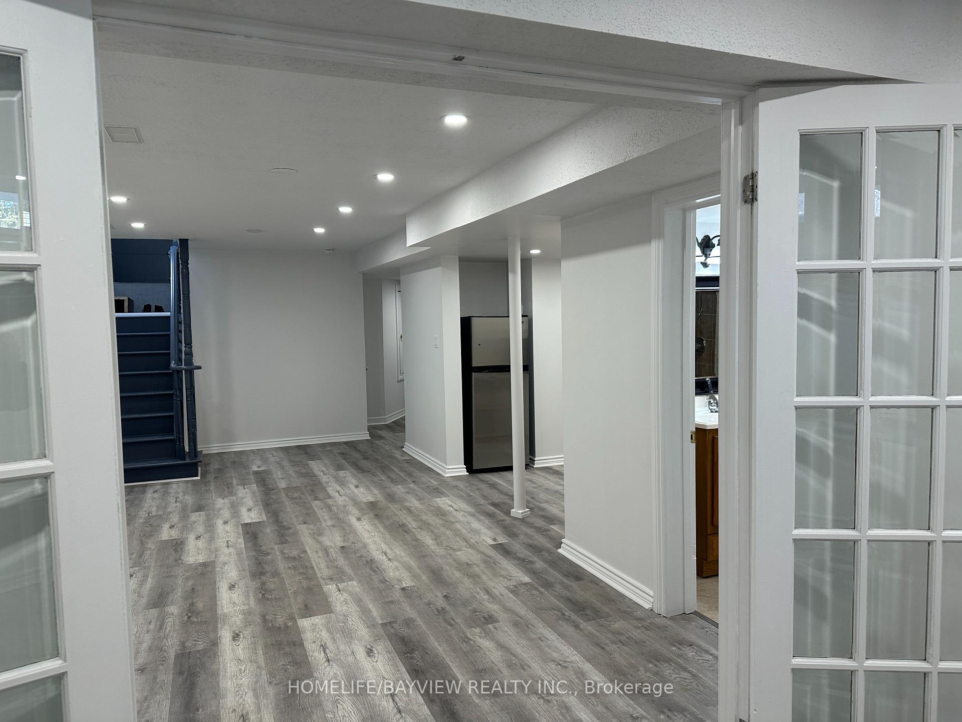 Photo 17 of 36 Rosanna(Lower Level) Crescent, Vaughan, Maple — HOMEH