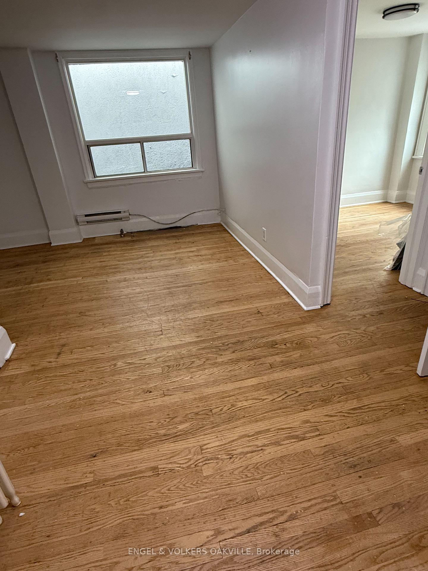 Photo 4 of Unit 2, 155 Lakeshore Road E, Oakville, Old Oakville — HOMEH