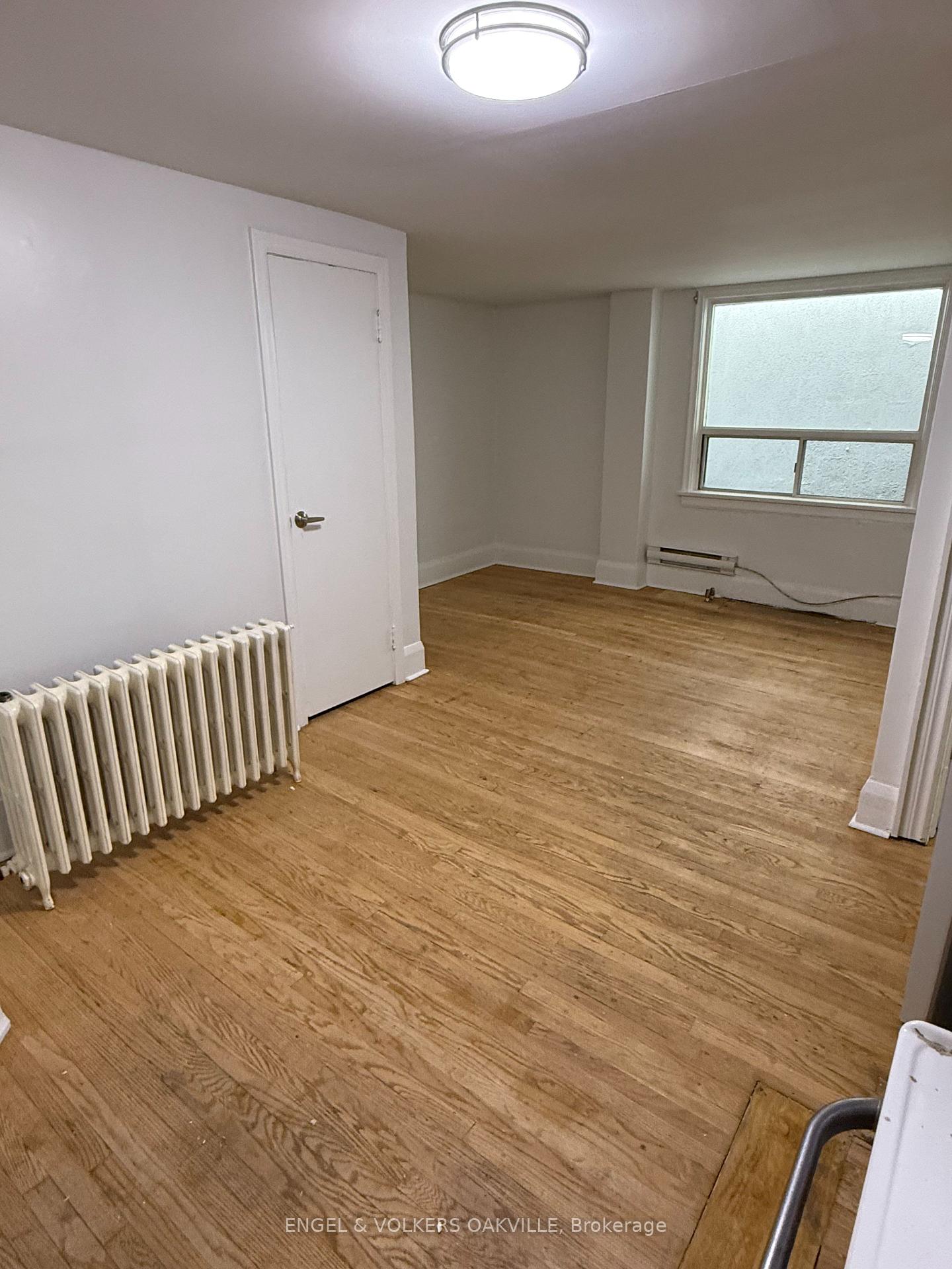 Photo 8 of Unit 2, 155 Lakeshore Road E, Oakville, Old Oakville — HOMEH