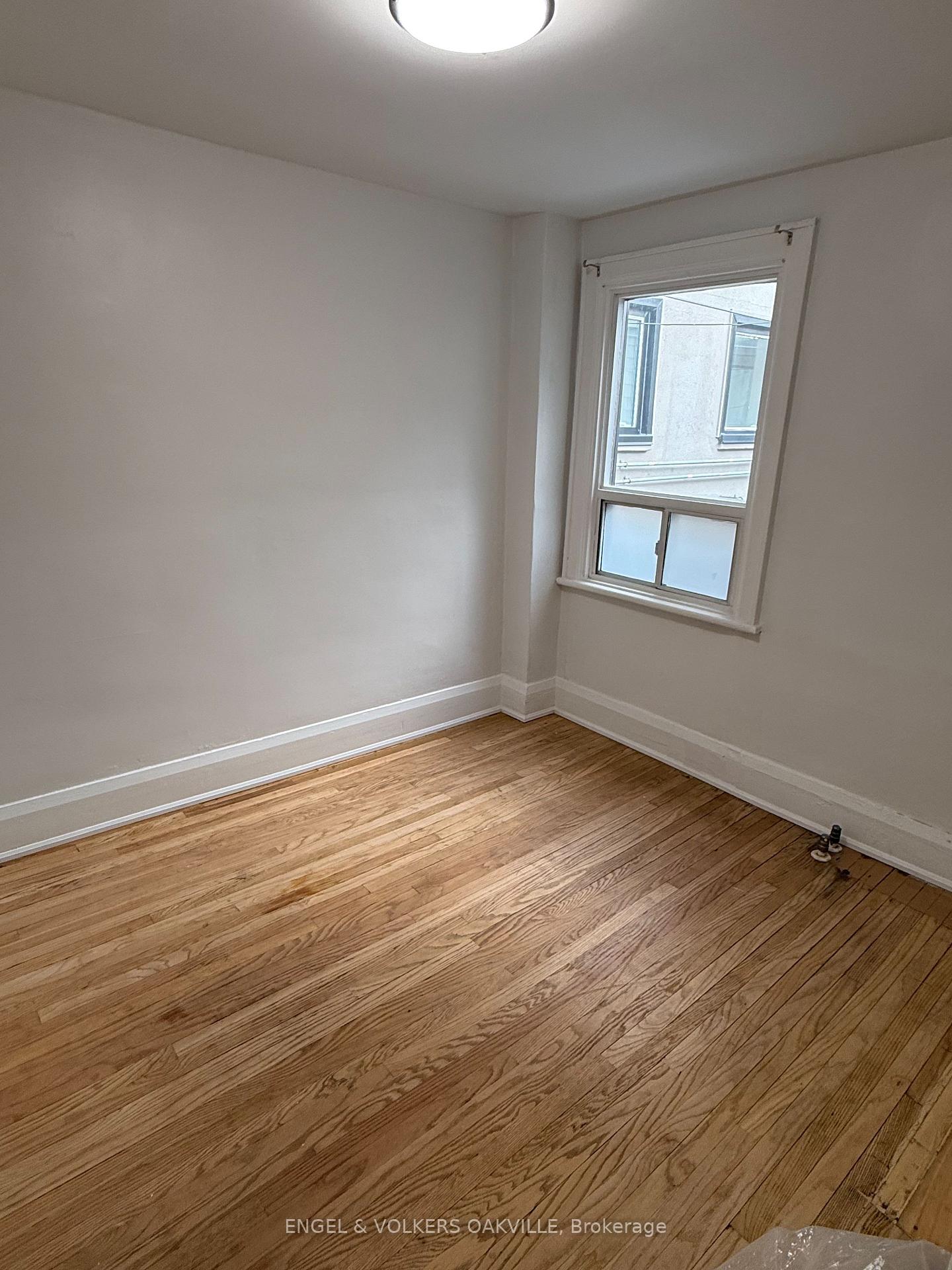 Photo 13 of Unit 2, 155 Lakeshore Road E, Oakville, Old Oakville — HOMEH