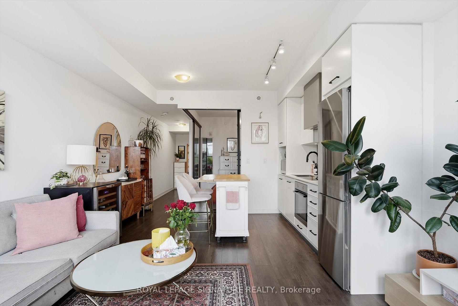 Photo 5 of Unit 503, 899 Queen Street E, Toronto, South Riverdale — HOMEH