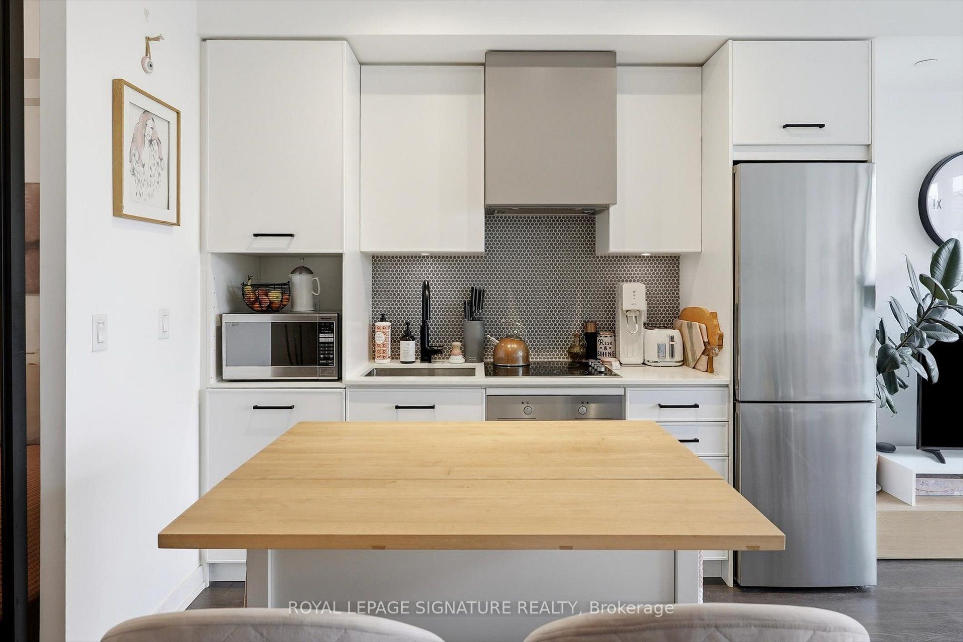 Photo 9 of Unit 503, 899 Queen Street E, Toronto, South Riverdale — HOMEH