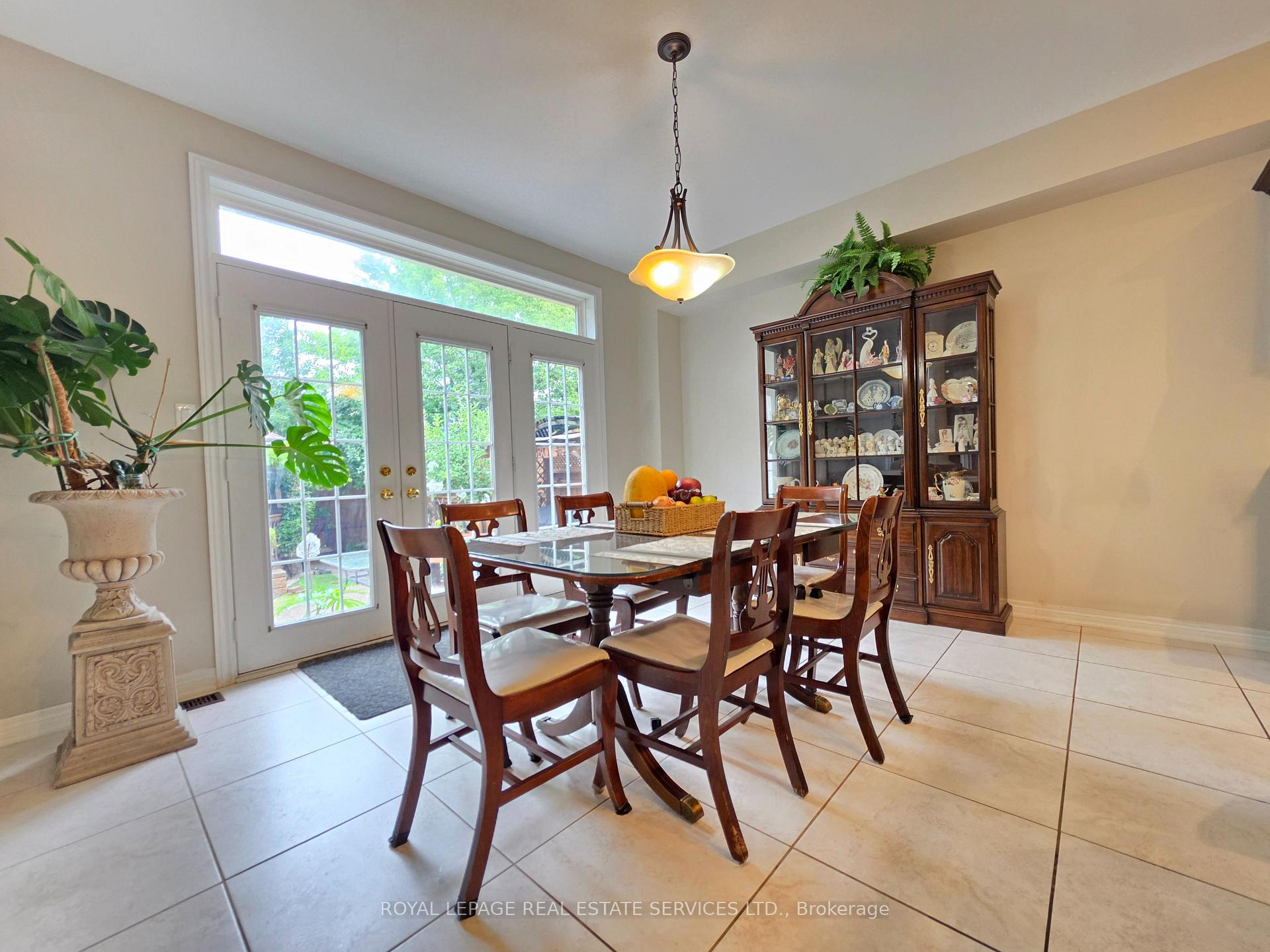 Photo 6 of 2488 Millstone Drive, Oakville, Westmount — HOMEH