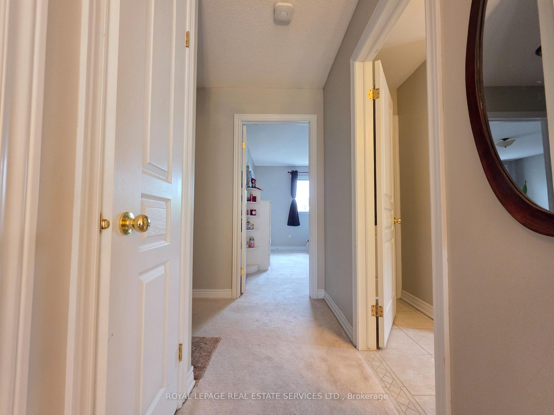 Photo 13 of 2488 Millstone Drive, Oakville, Westmount — HOMEH