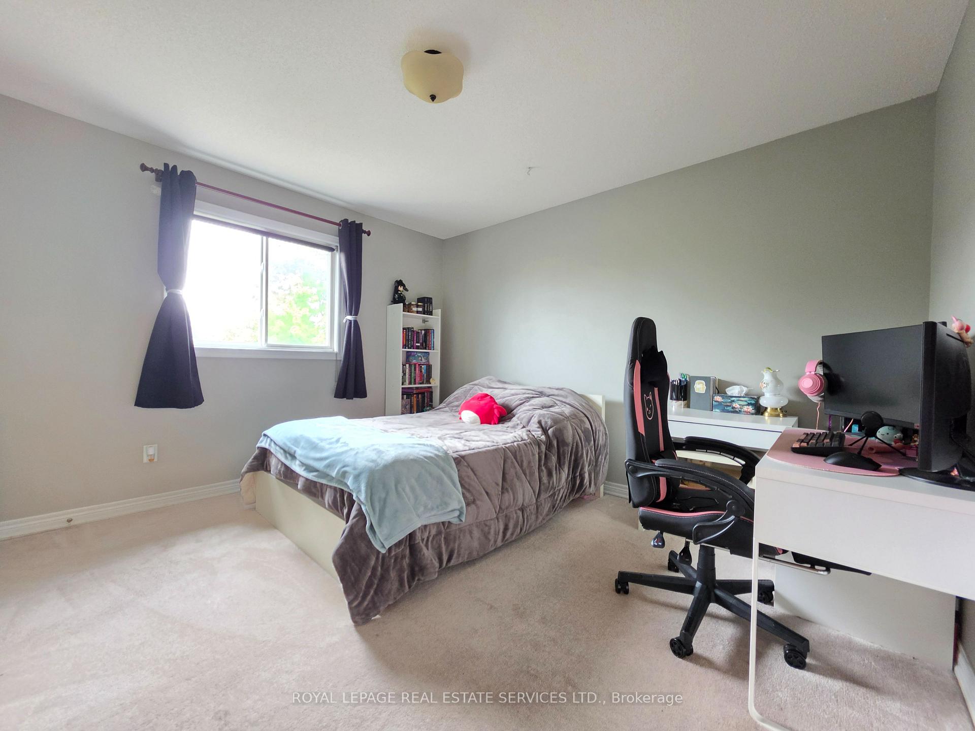Photo 14 of 2488 Millstone Drive, Oakville, Westmount — HOMEH