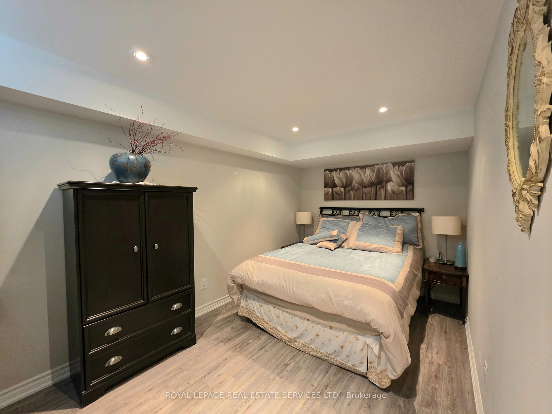 Photo 18 of 2488 Millstone Drive, Oakville, Westmount — HOMEH