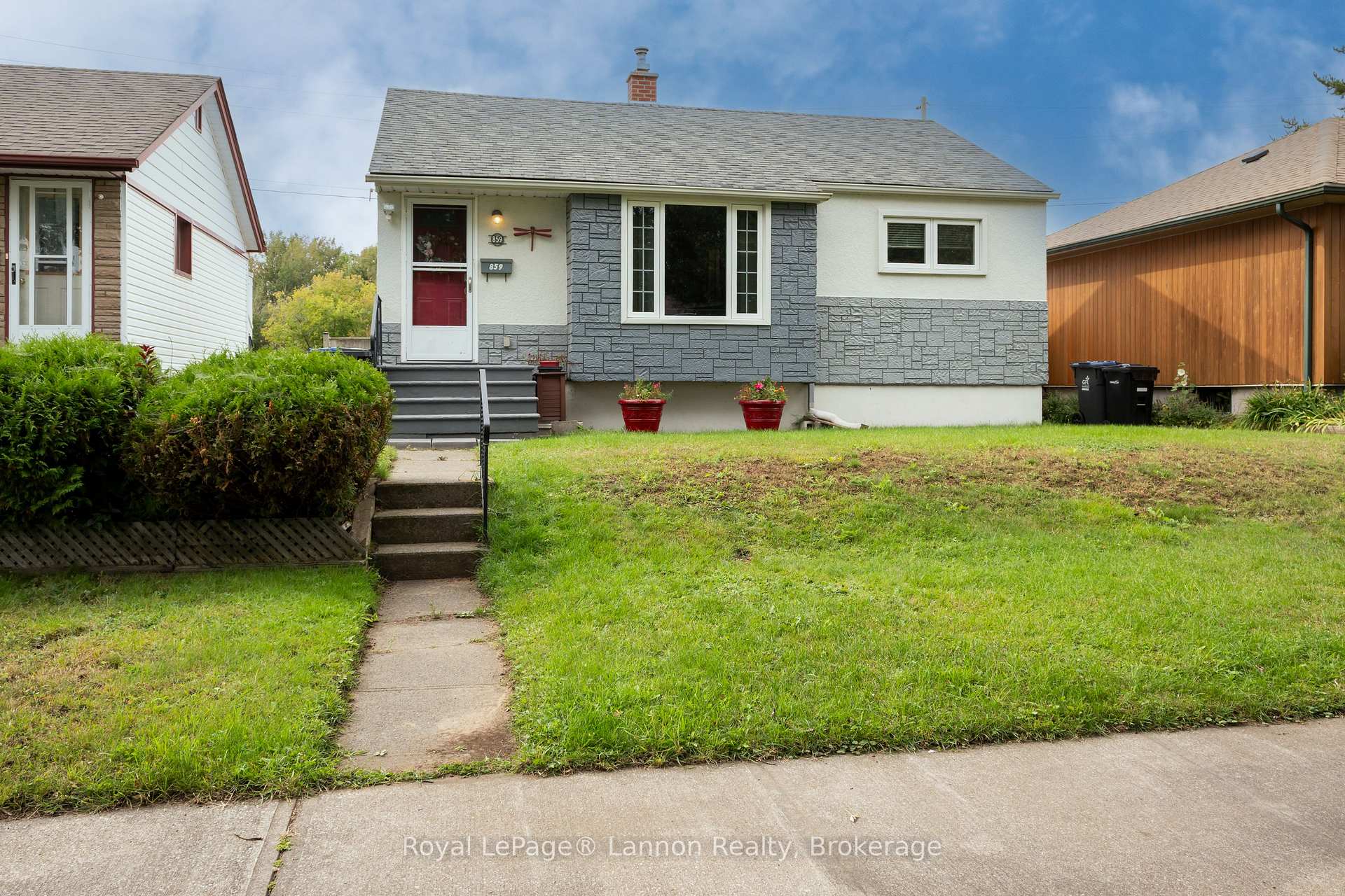 Photo 1 of 859 Syndicate Avenue N, Thunder Bay, McKeller Park — HOMEH
