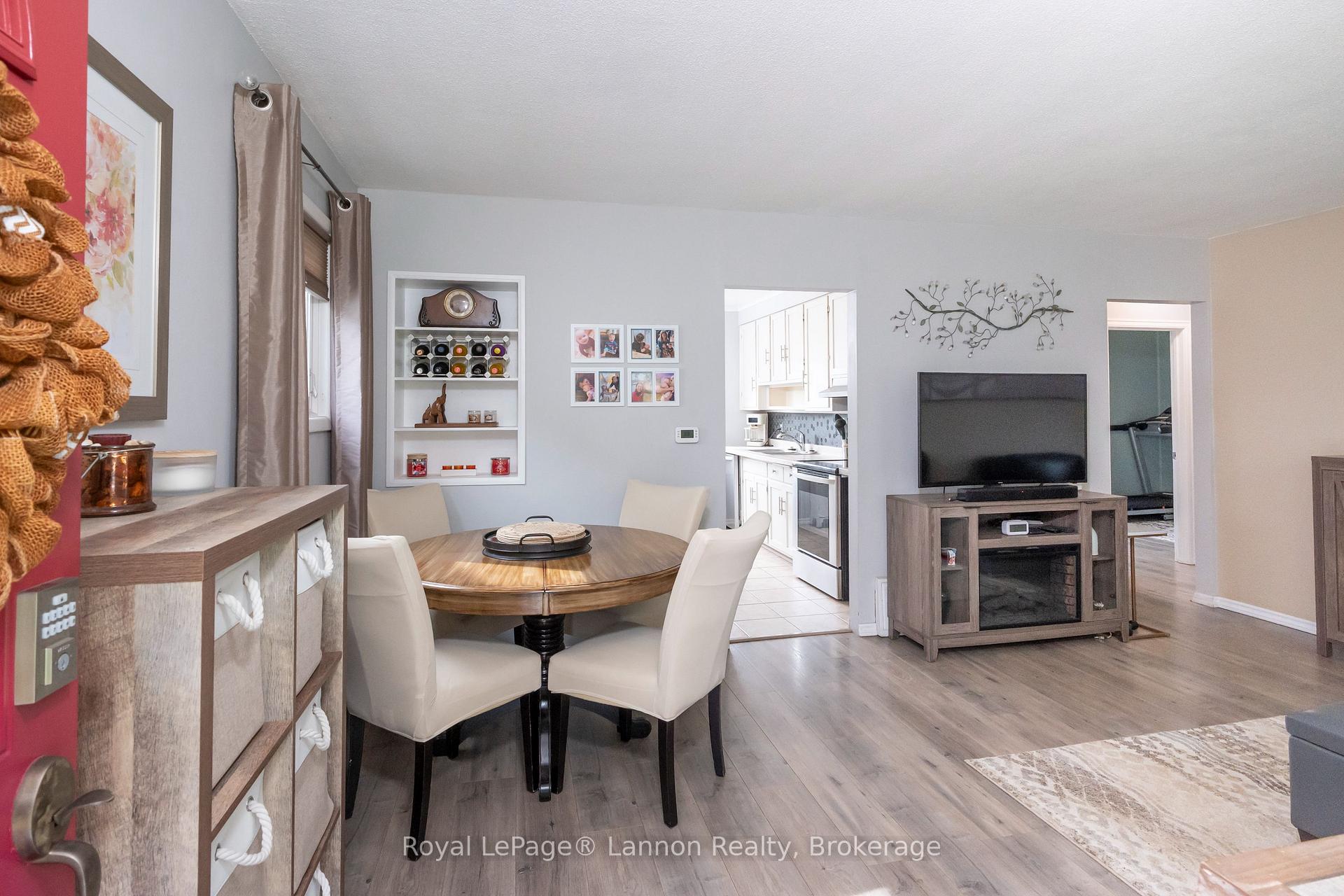 Photo 13 of 859 Syndicate Avenue N, Thunder Bay, McKeller Park — HOMEH