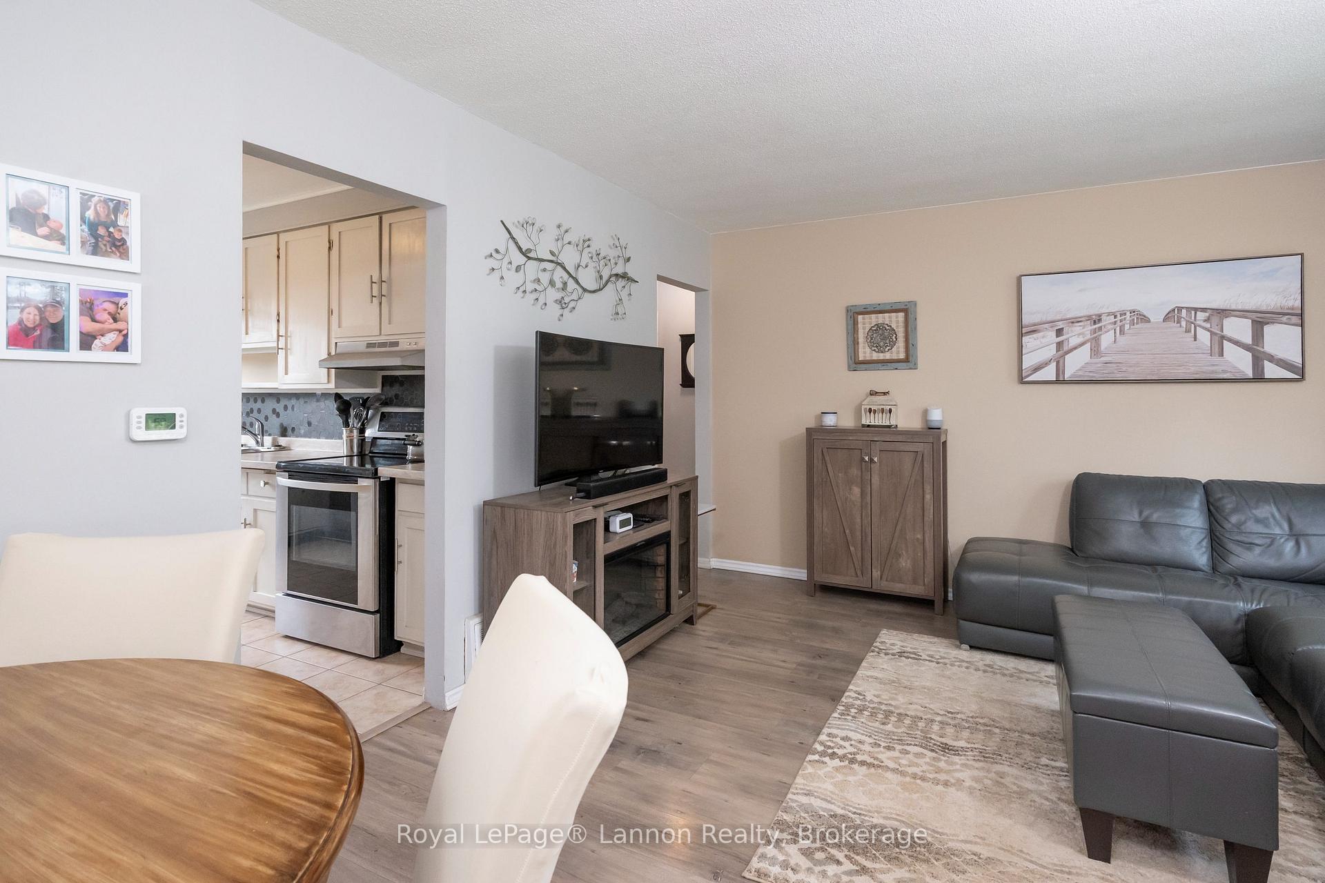 Photo 17 of 859 Syndicate Avenue N, Thunder Bay, McKeller Park — HOMEH