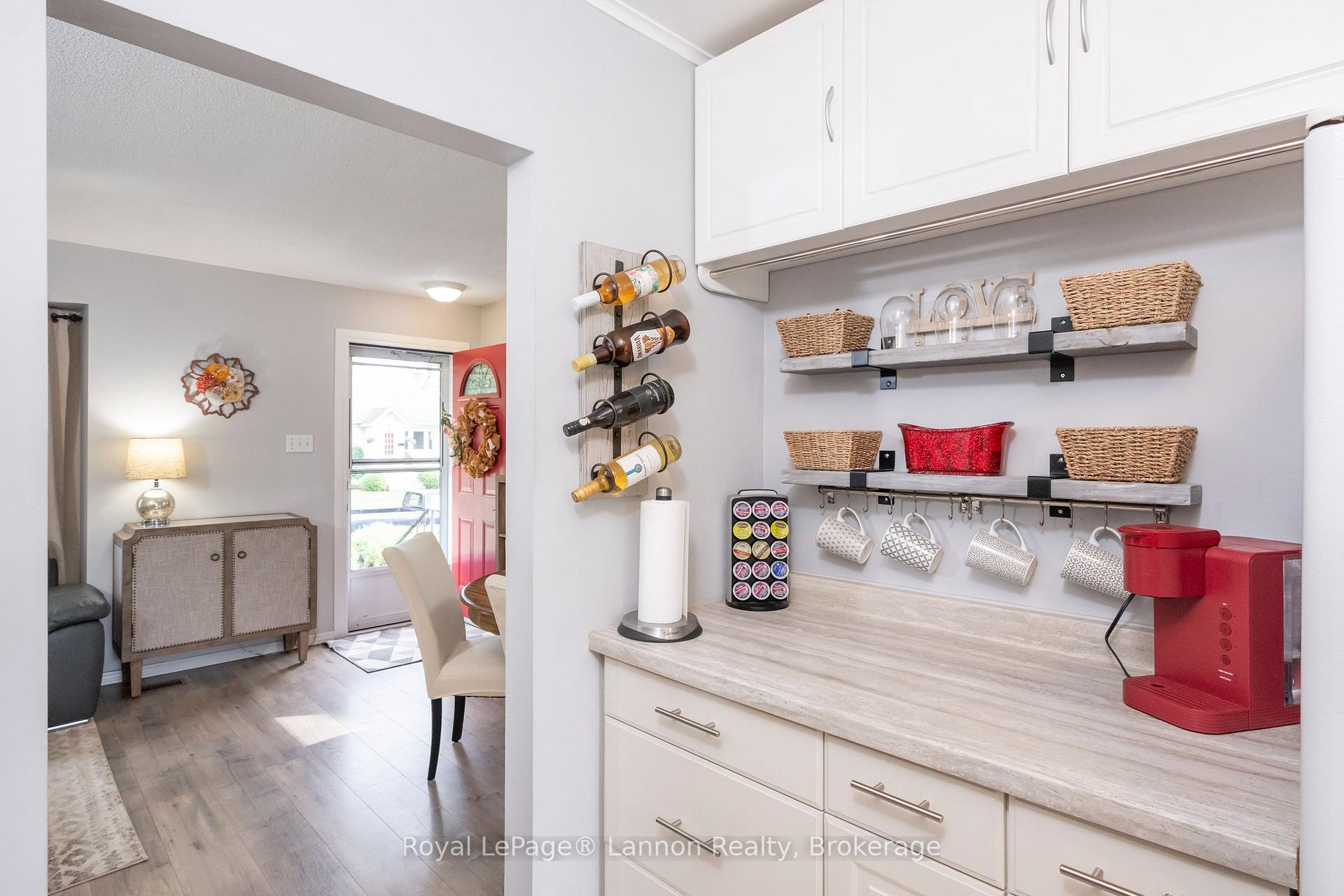 Photo 19 of 859 Syndicate Avenue N, Thunder Bay, McKeller Park — HOMEH