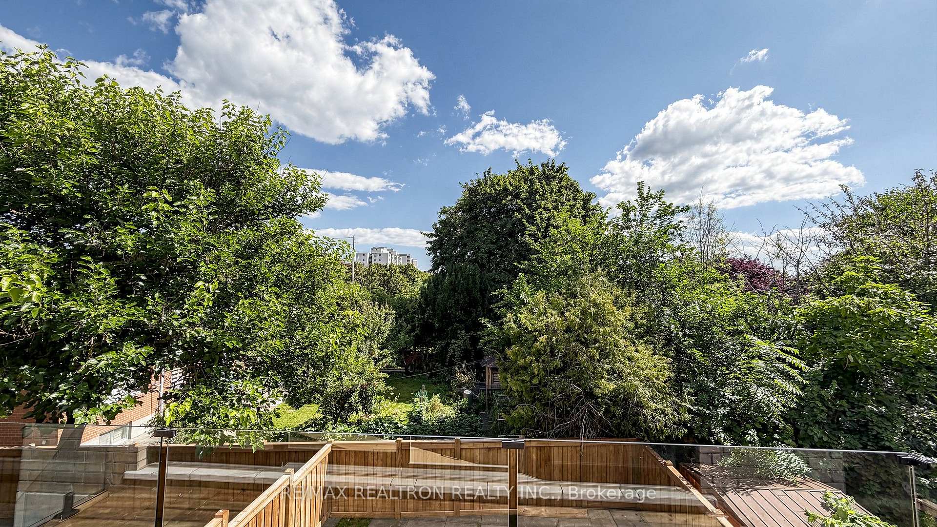 Photo 28 of 132 Dunbar Road, Mississauga, Cooksville — HOMEH