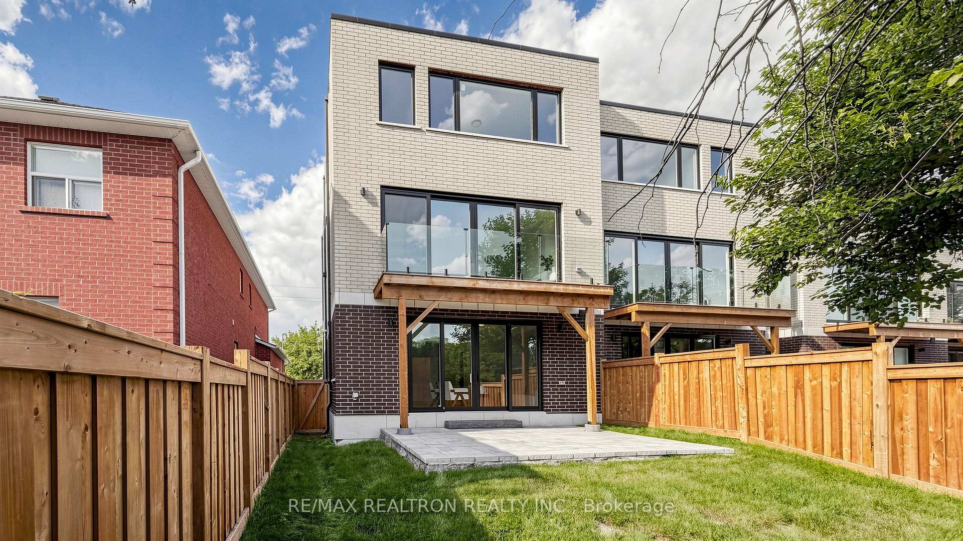 Photo 88 of 132 Dunbar Road, Mississauga, Cooksville — HOMEH
