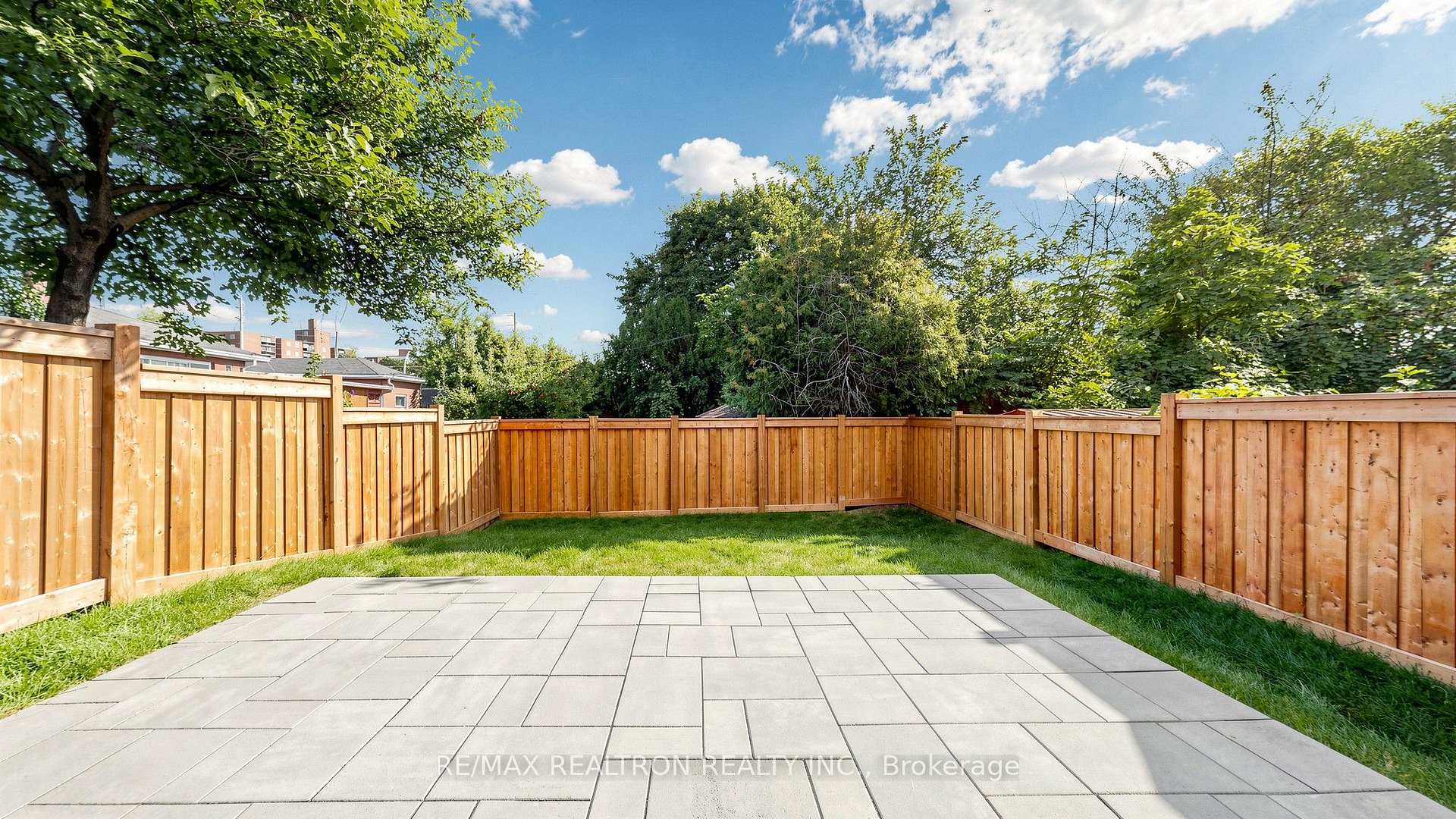 Photo 94 of 132 Dunbar Road, Mississauga, Cooksville — HOMEH