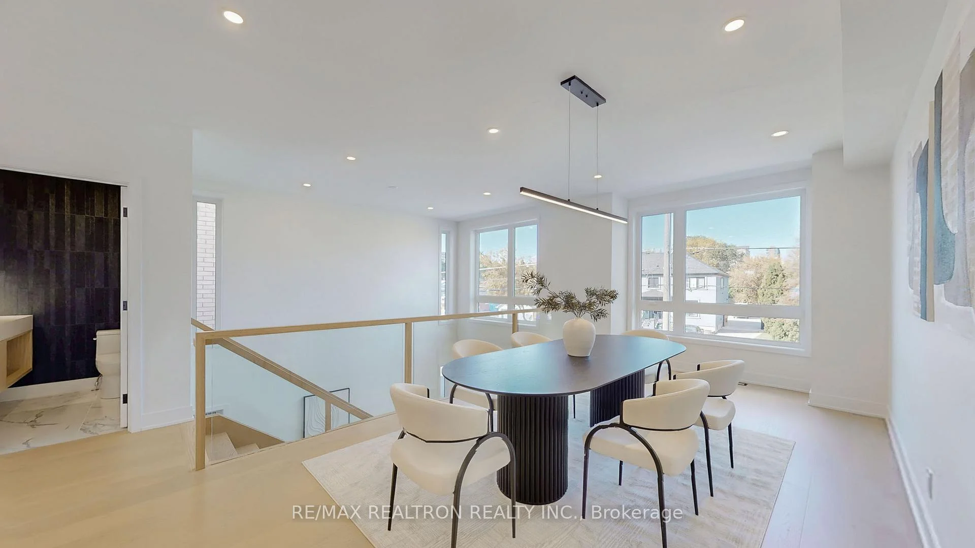 Photo 16 of 132 Dunbar Road, Mississauga, Cooksville — HOMEH