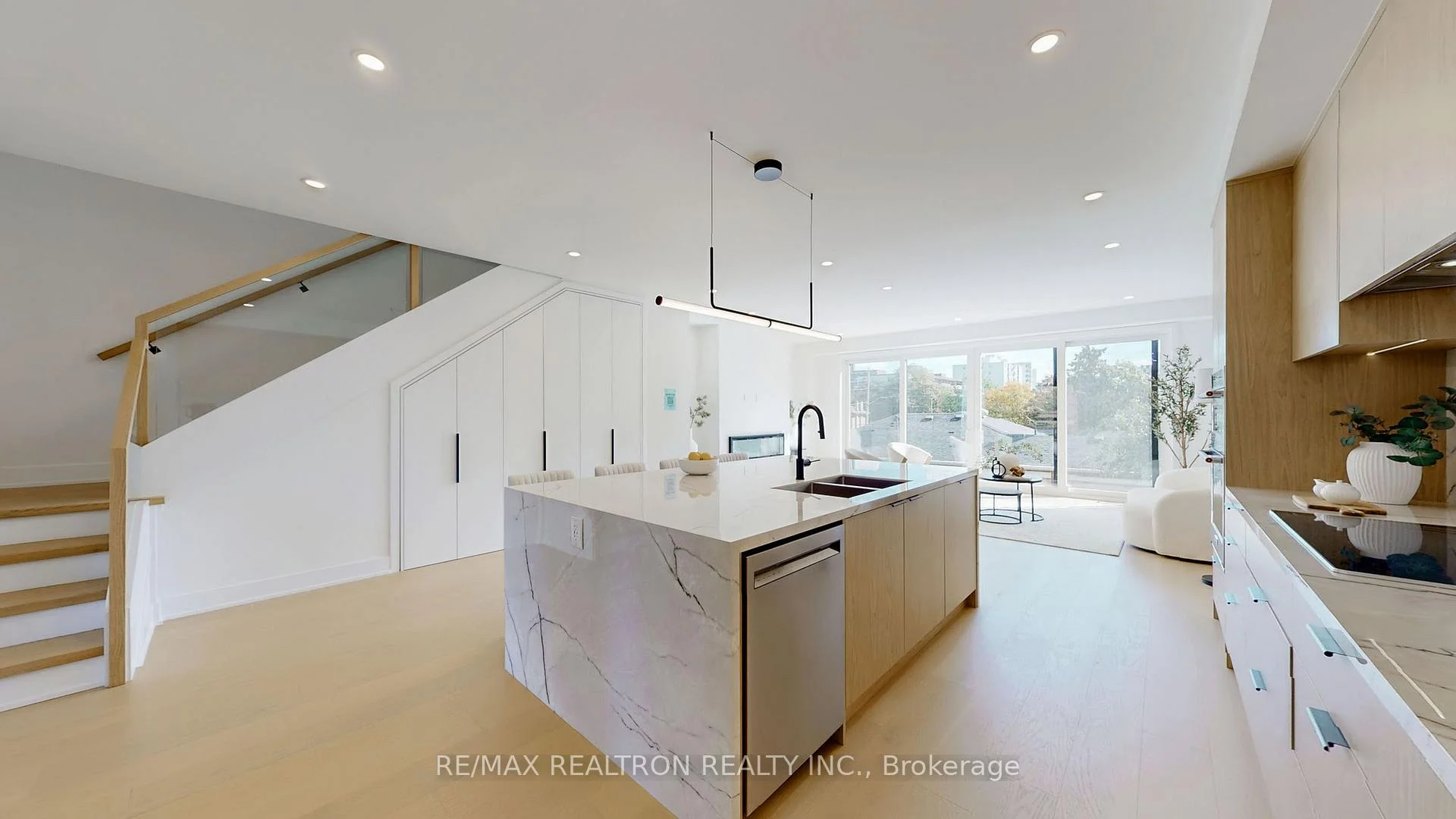 Photo 23 of 132 Dunbar Road, Mississauga, Cooksville — HOMEH