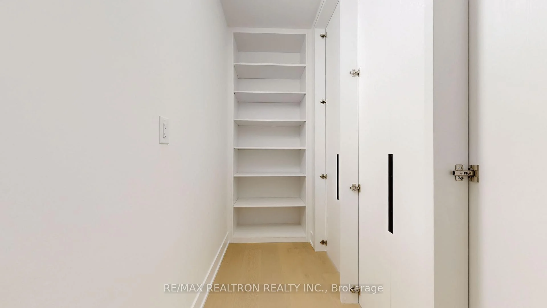 Photo 29 of 132 Dunbar Road, Mississauga, Cooksville — HOMEH