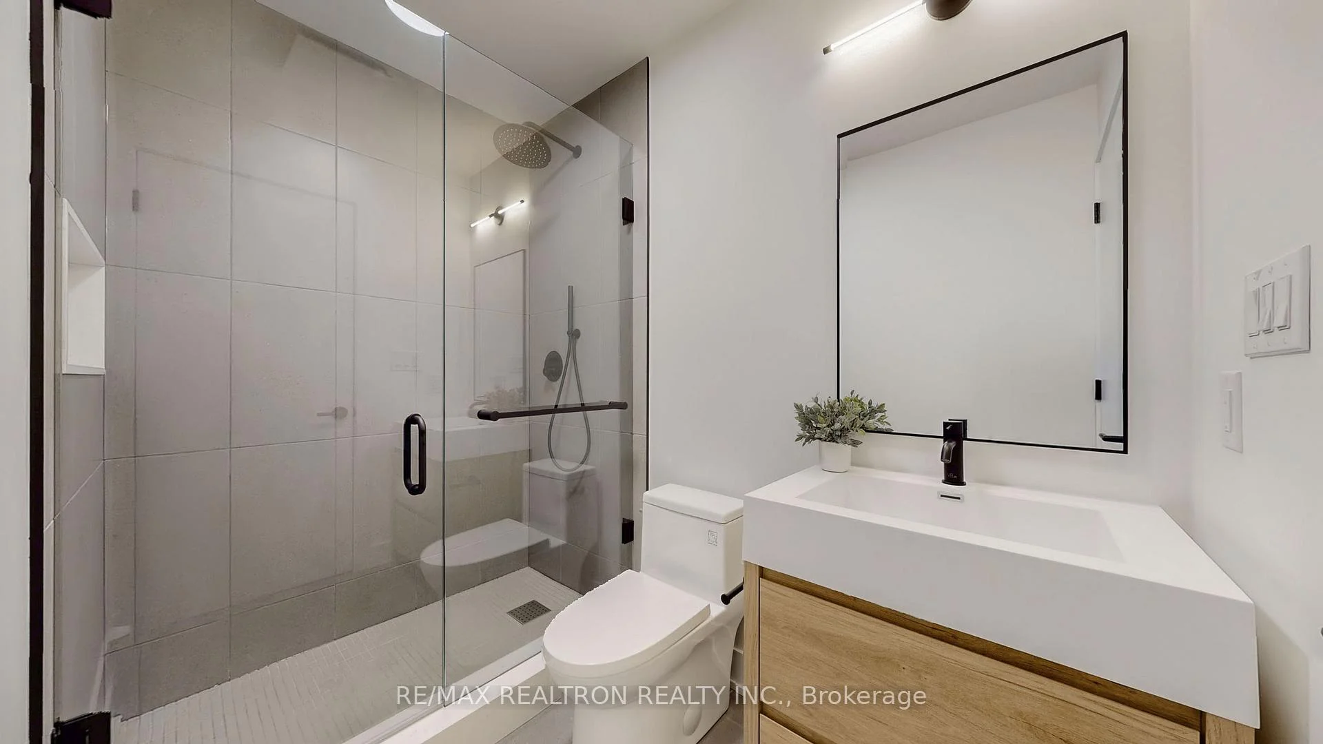 Photo 47 of 132 Dunbar Road, Mississauga, Cooksville — HOMEH